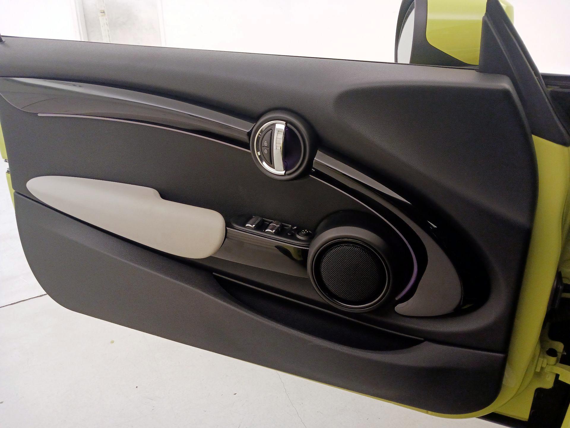 Thumbnail: 2022 MINI Cooper - 12
