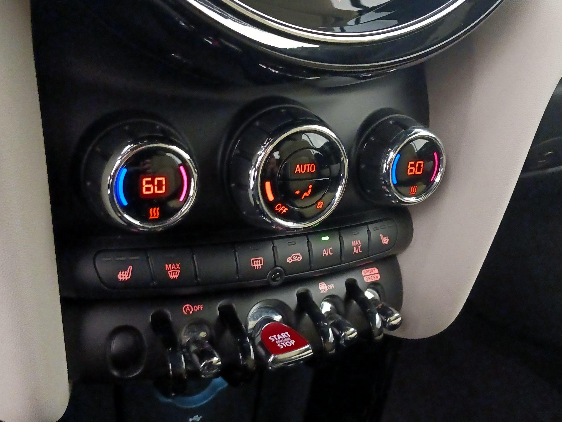 Thumbnail: 2022 MINI Cooper - 17