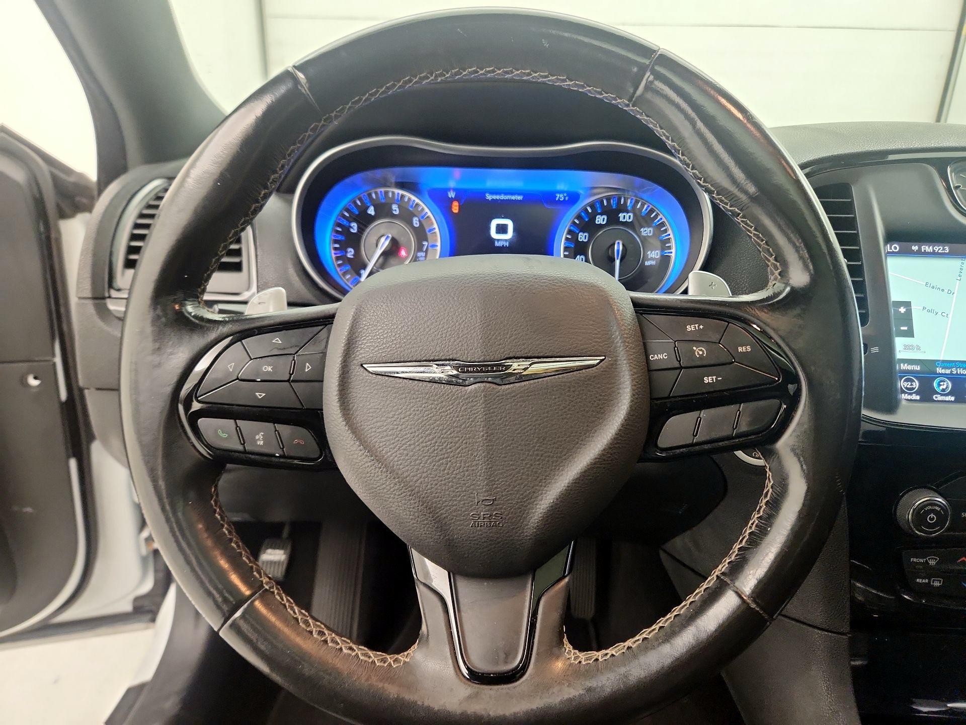 Thumbnail: 2021 Chrysler 300 - 10