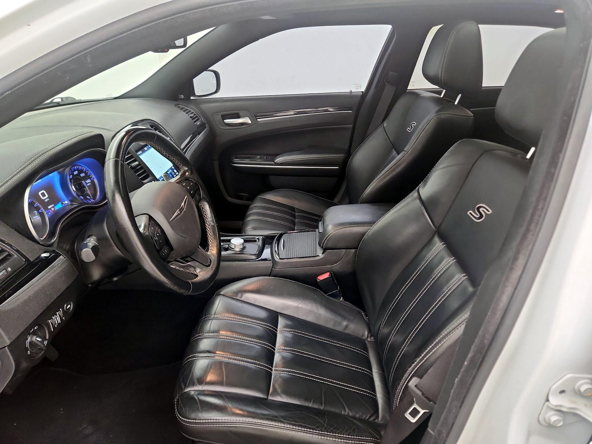 Thumbnail: 2021 Chrysler 300 - 11