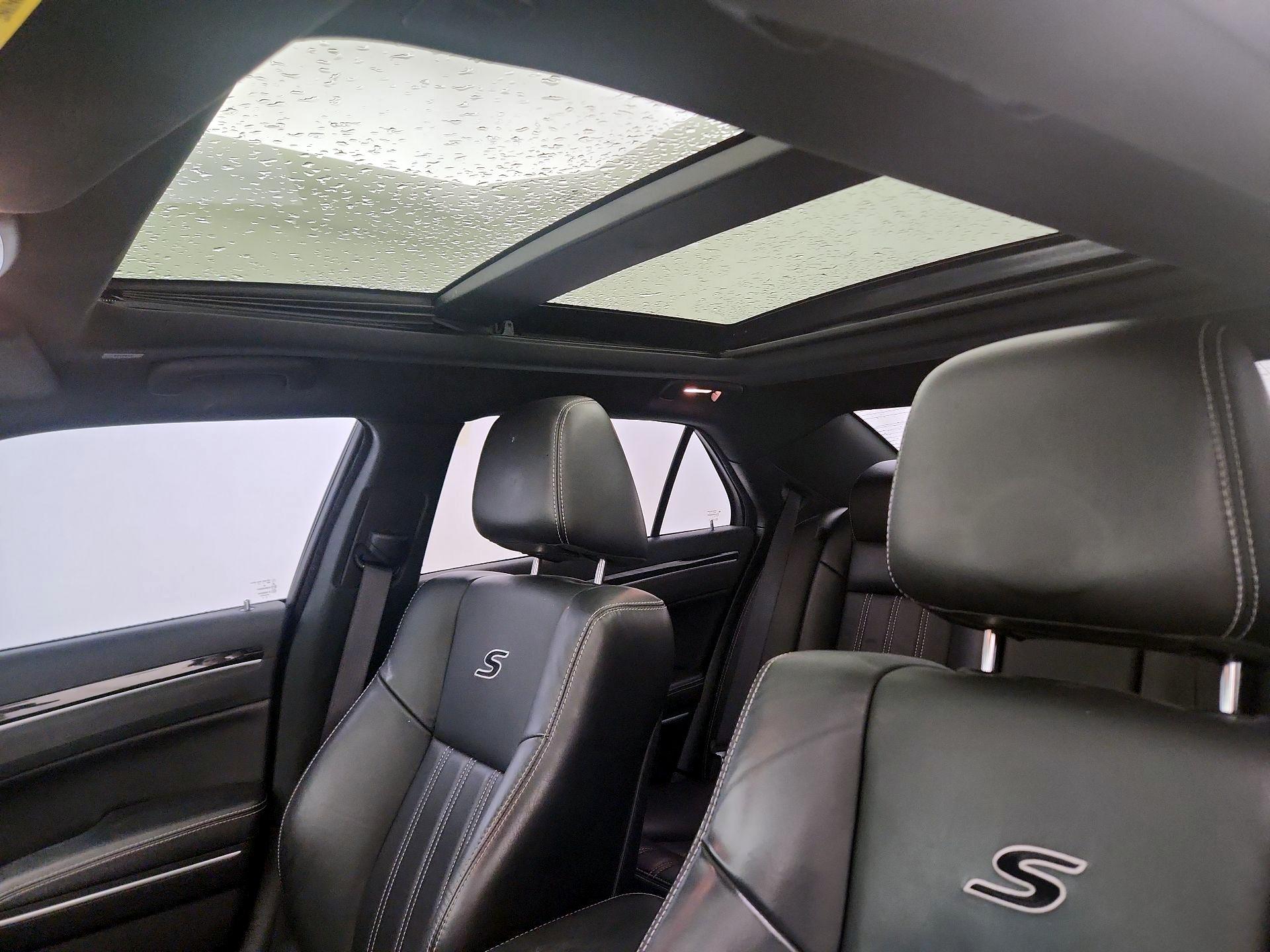 Thumbnail: 2021 Chrysler 300 - 20