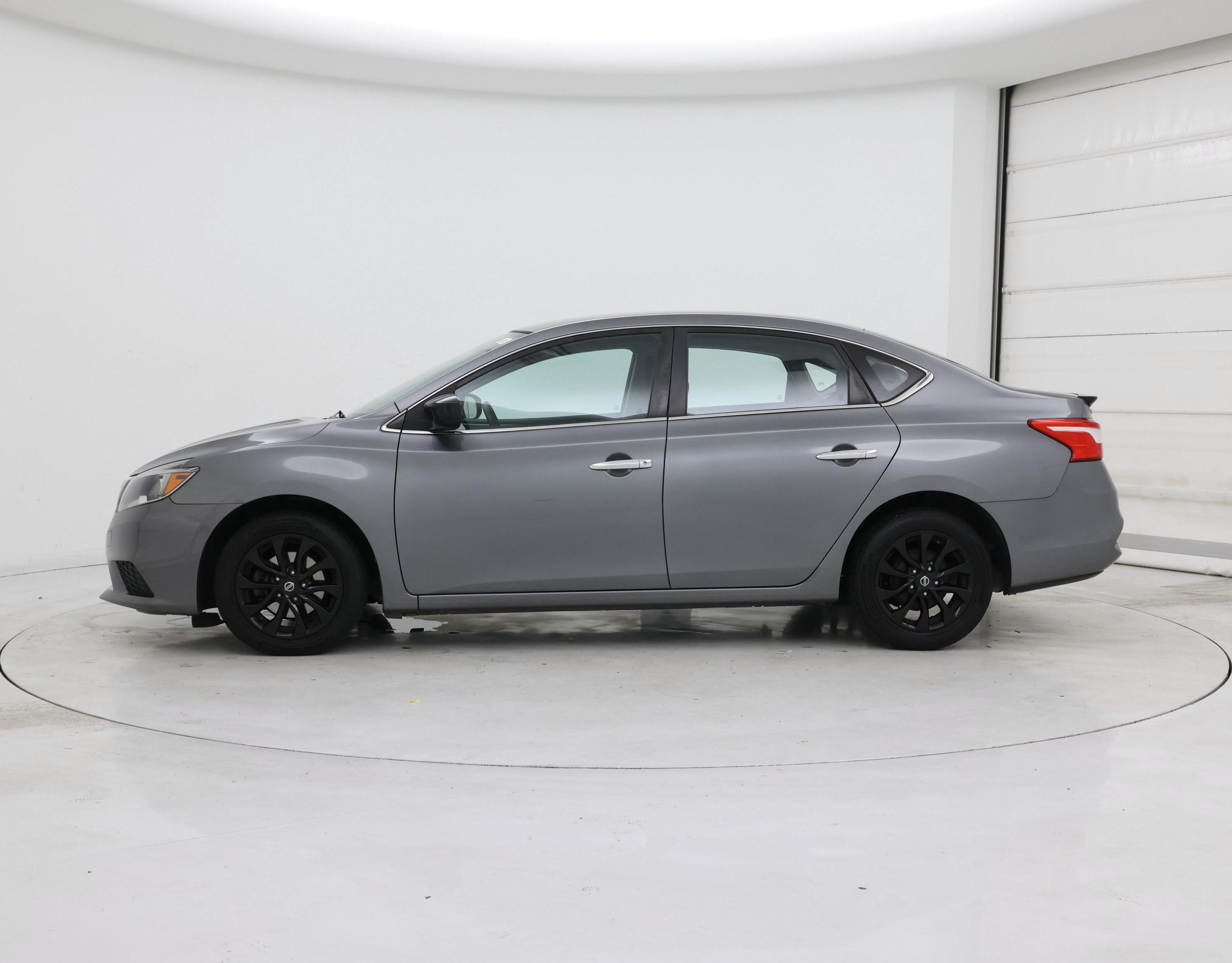 Thumbnail: 2018 Nissan Sentra - 3