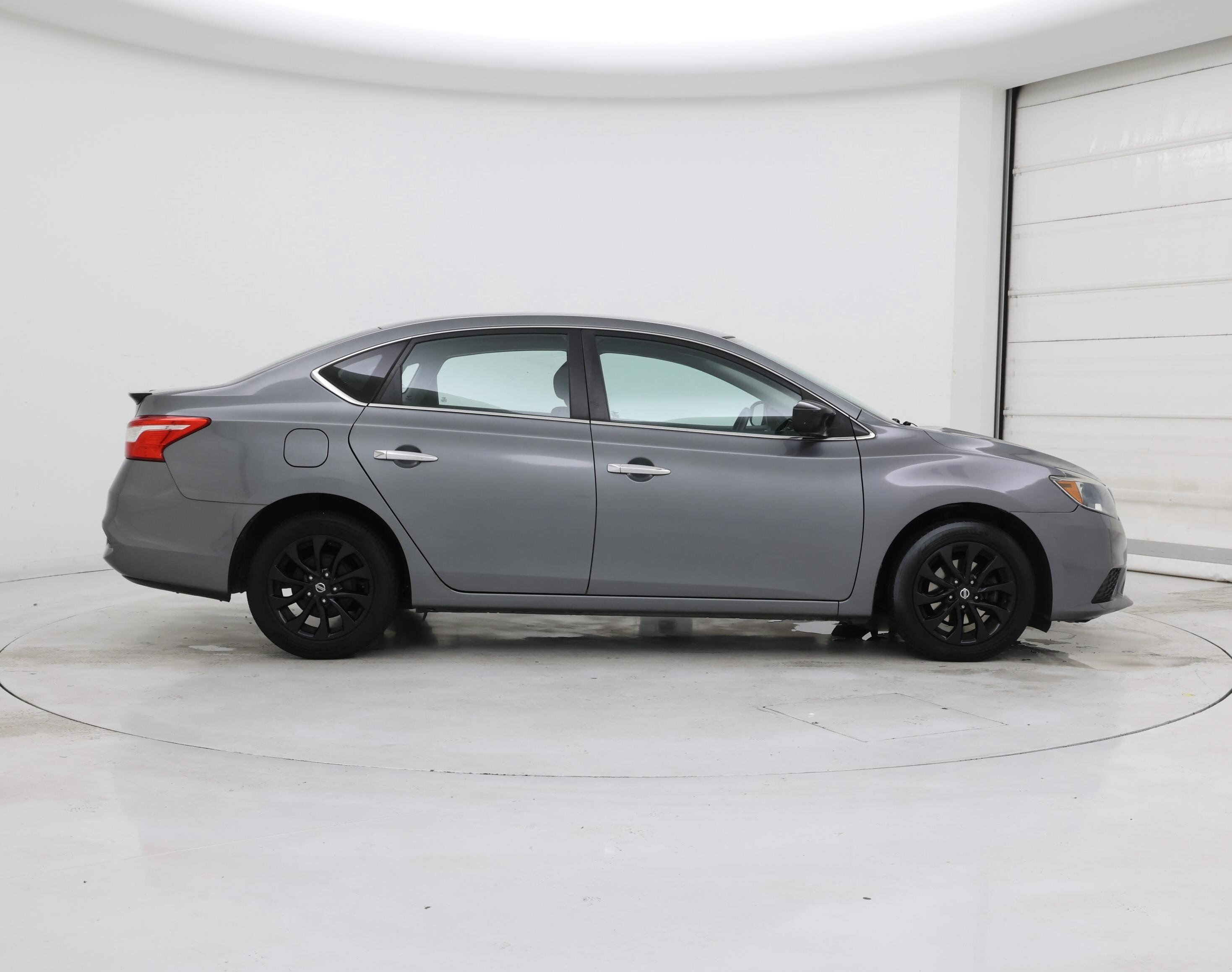 Thumbnail: 2018 Nissan Sentra - 7