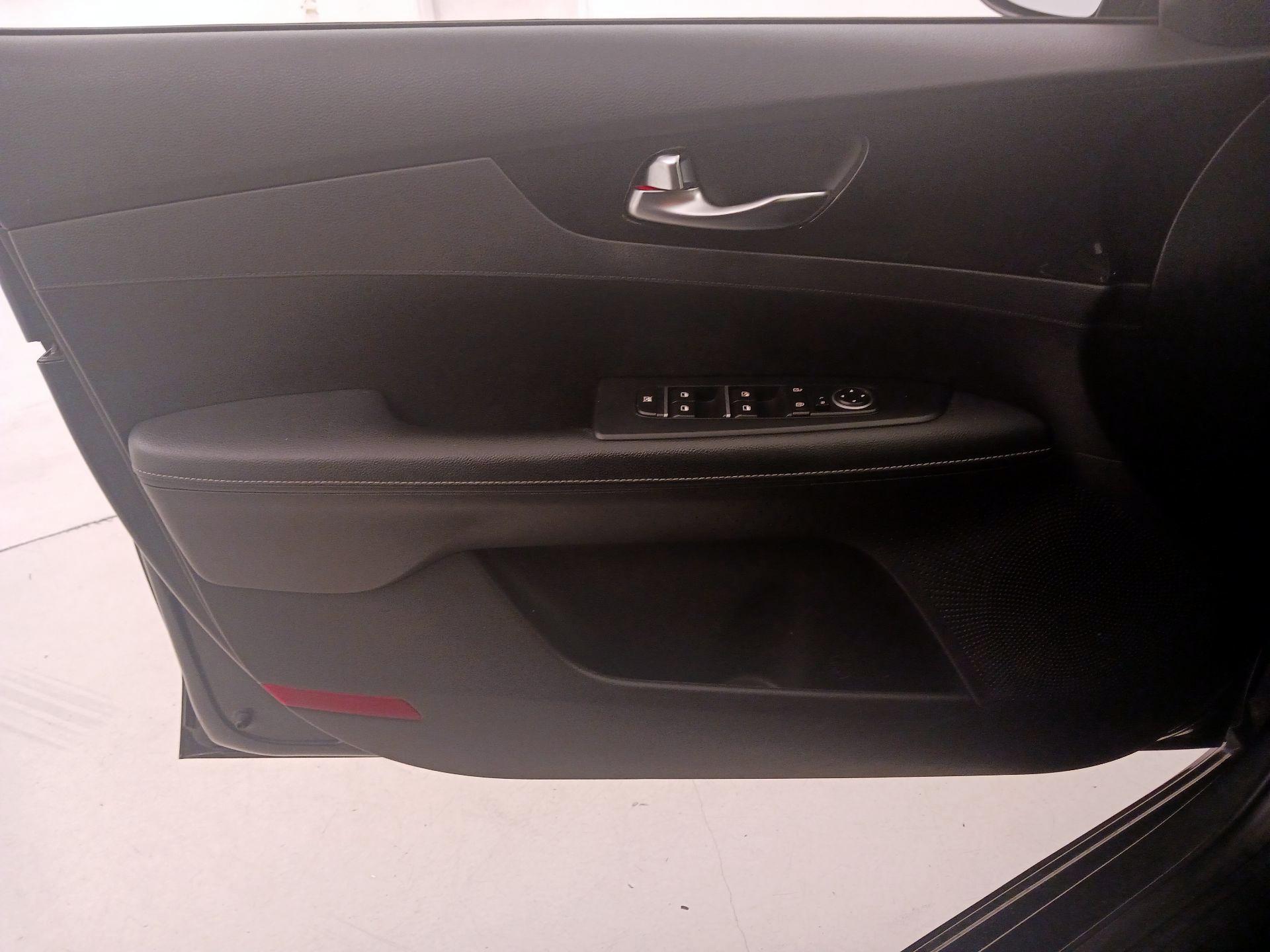 Thumbnail: 2022 Kia Forte - 12