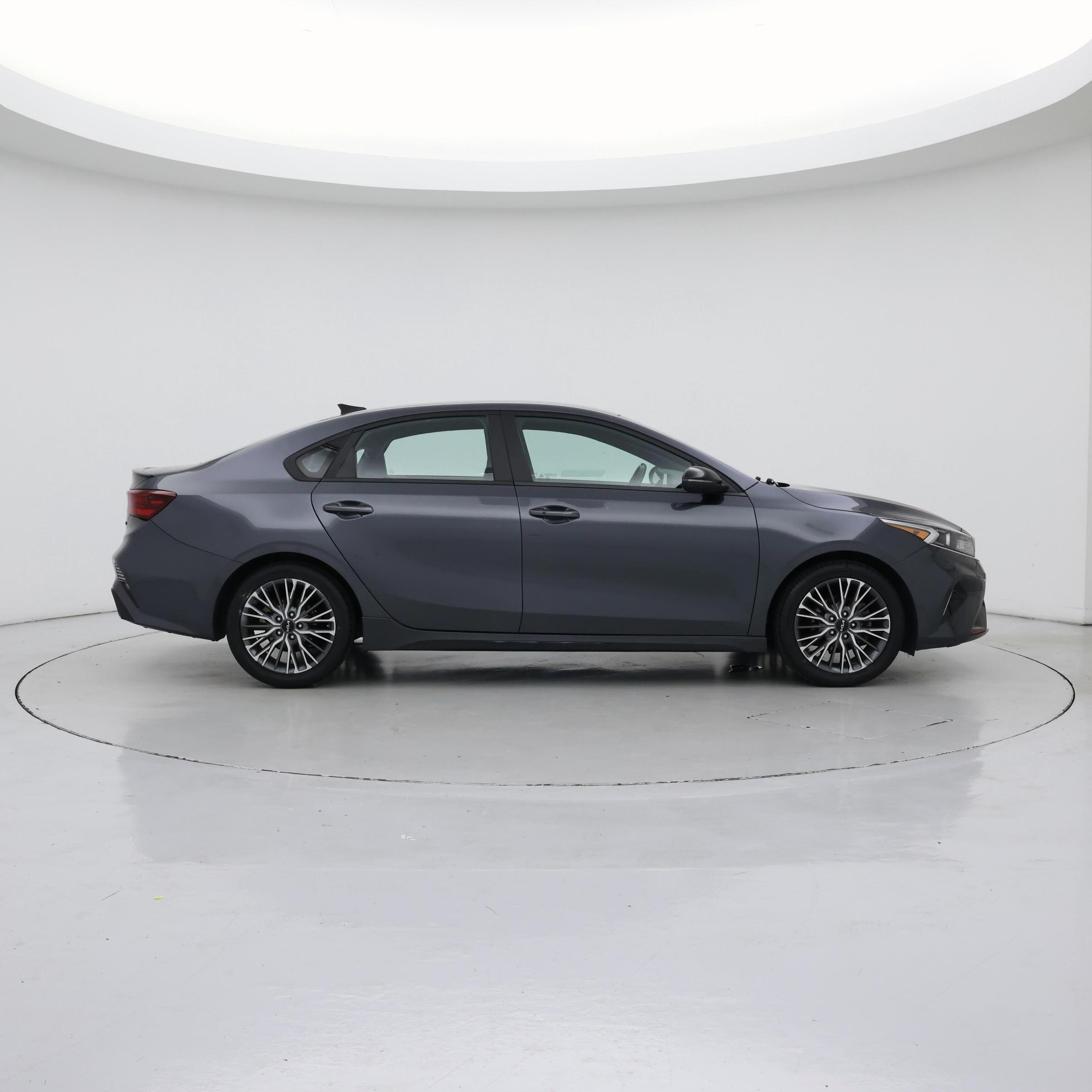 Thumbnail: 2022 Kia Forte - 7