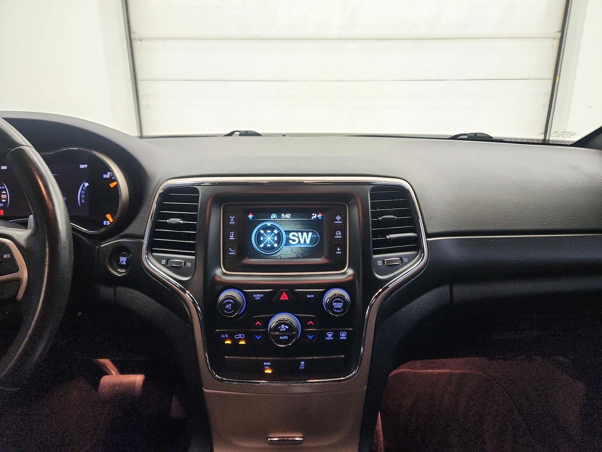 Thumbnail: 2015 Jeep Grand Cherokee - 9