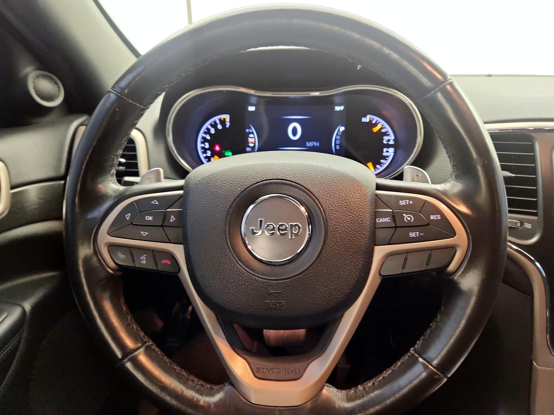 Thumbnail: 2015 Jeep Grand Cherokee - 10
