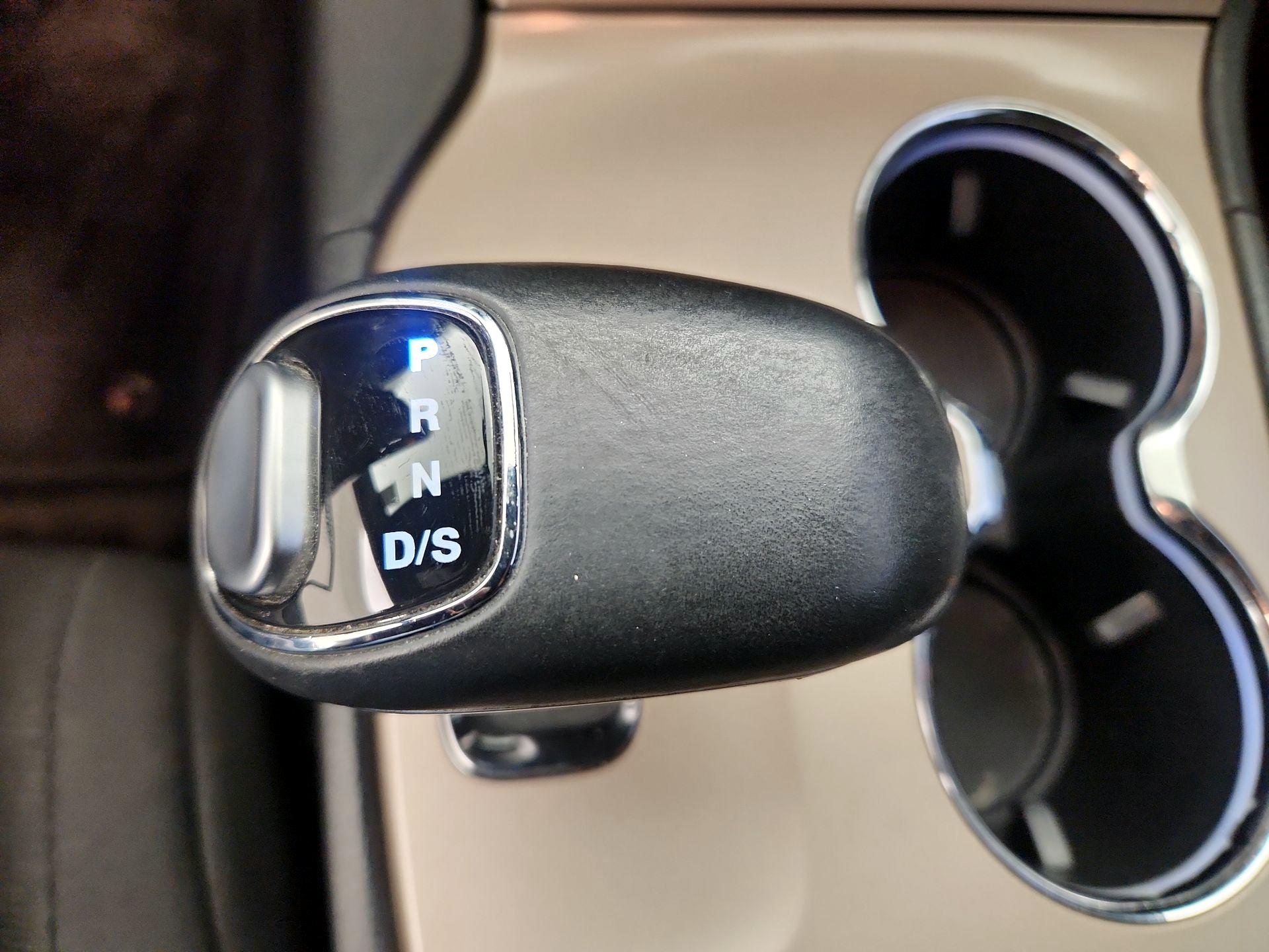 Thumbnail: 2015 Jeep Grand Cherokee - 16