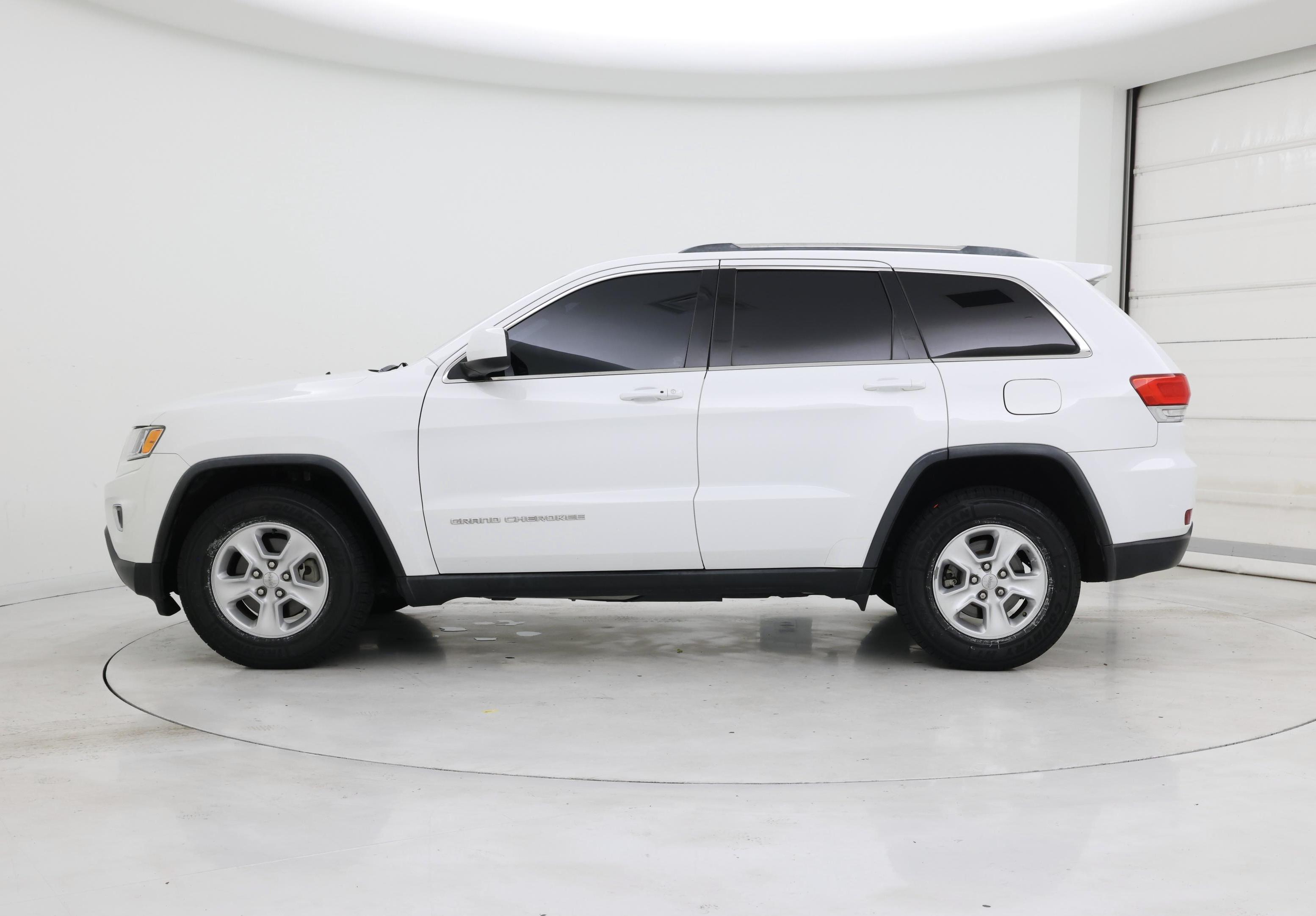 Thumbnail: 2015 Jeep Grand Cherokee - 3