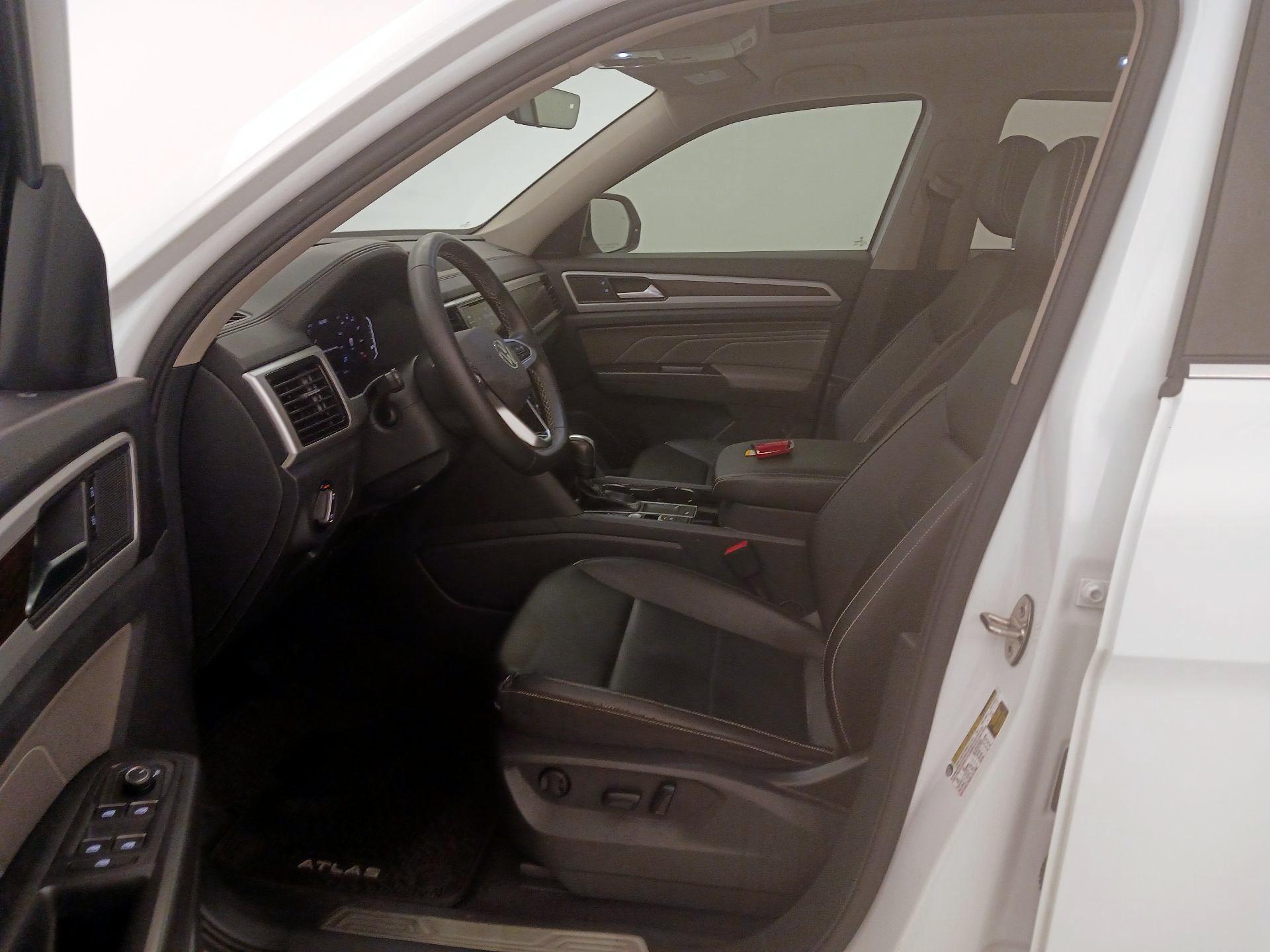 Thumbnail: 2023 Volkswagen Atlas - 11