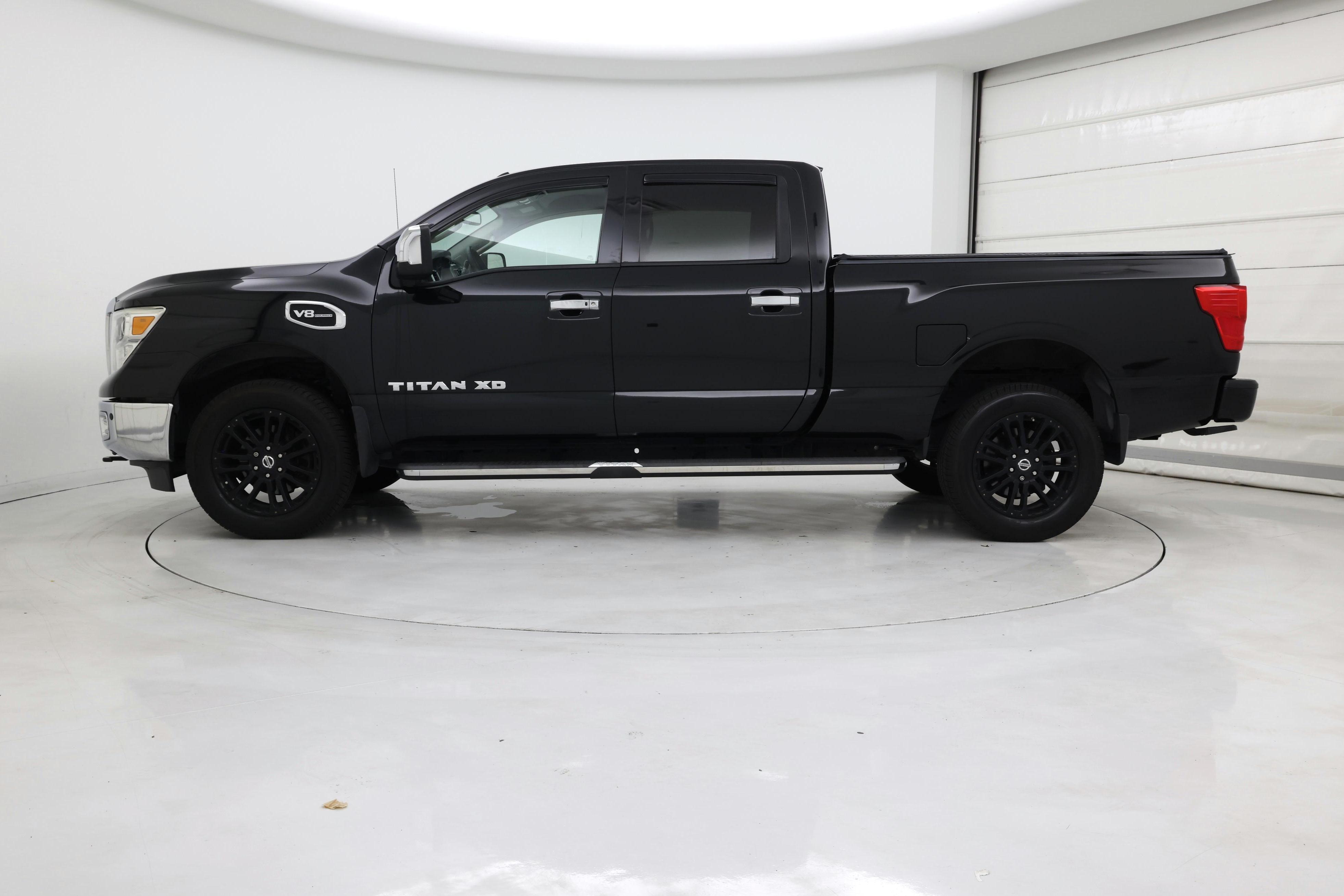 Thumbnail: 2019 Nissan Titan - 3