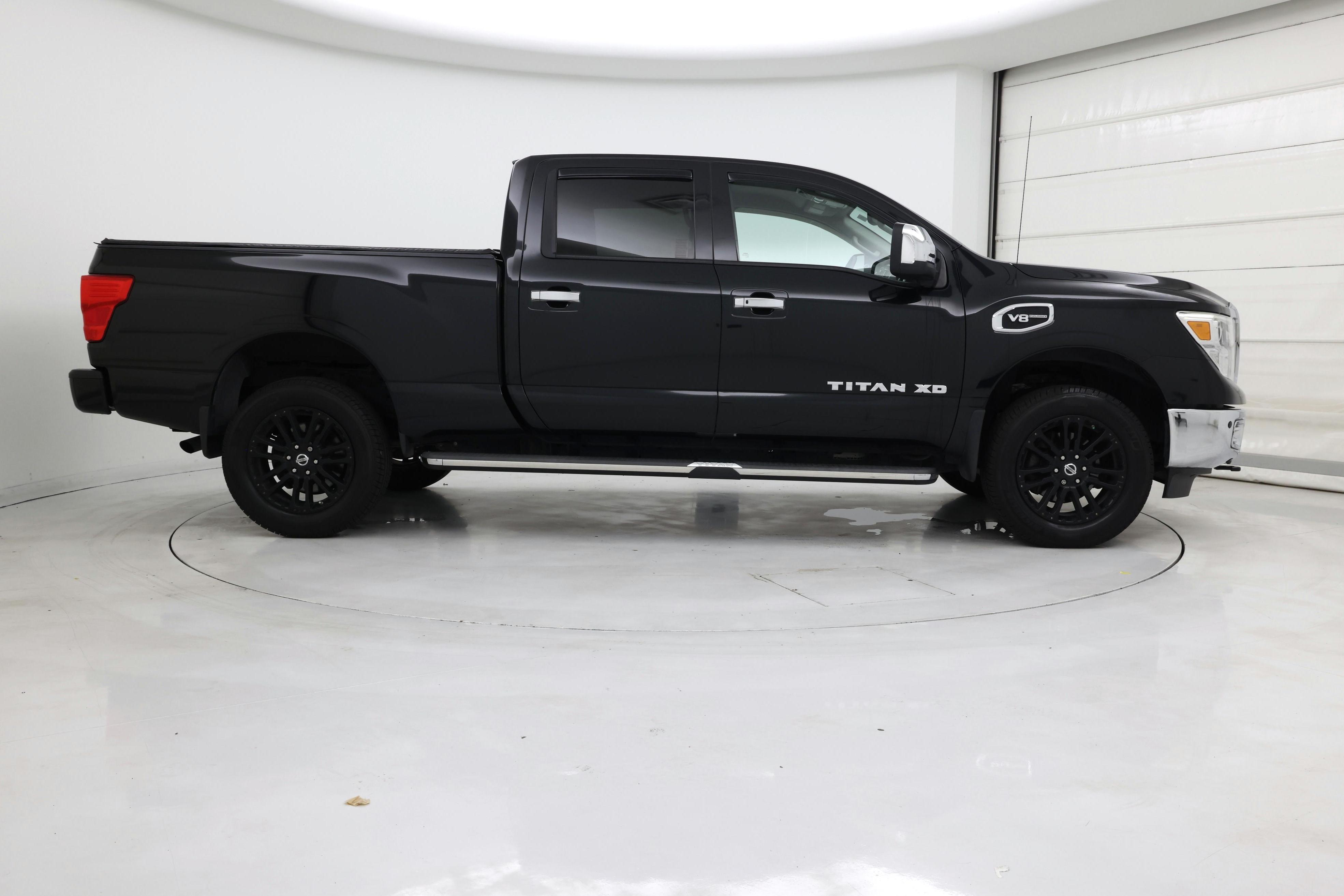 Thumbnail: 2019 Nissan Titan - 7