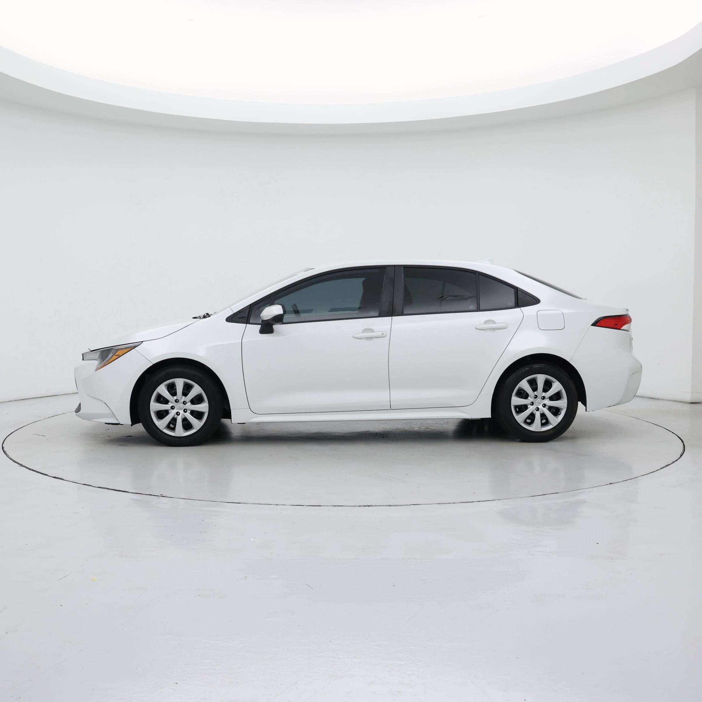 Thumbnail: 2022 Toyota Corolla - 3