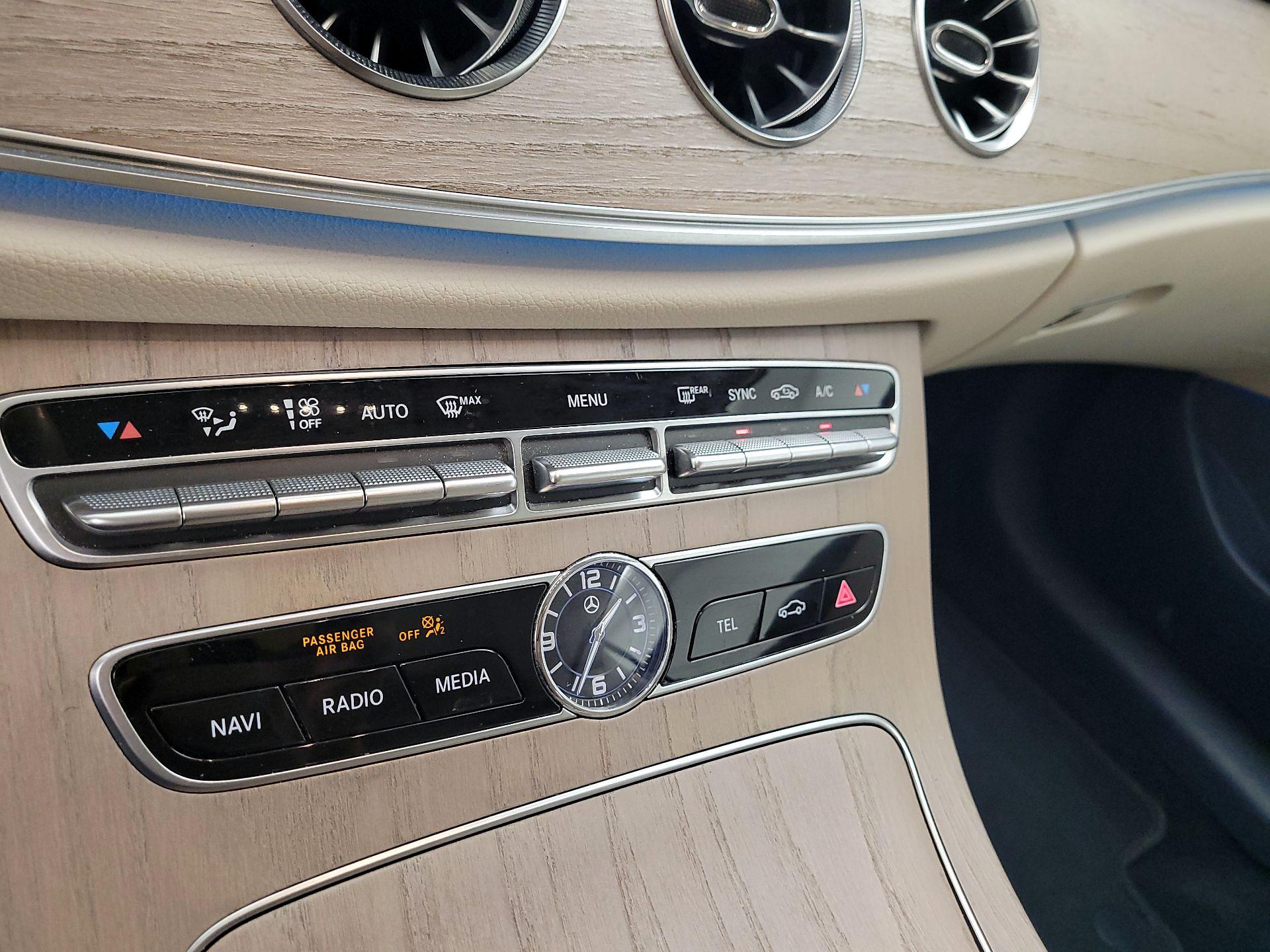 Thumbnail: 2018 Mercedes-Benz E-Class - 16