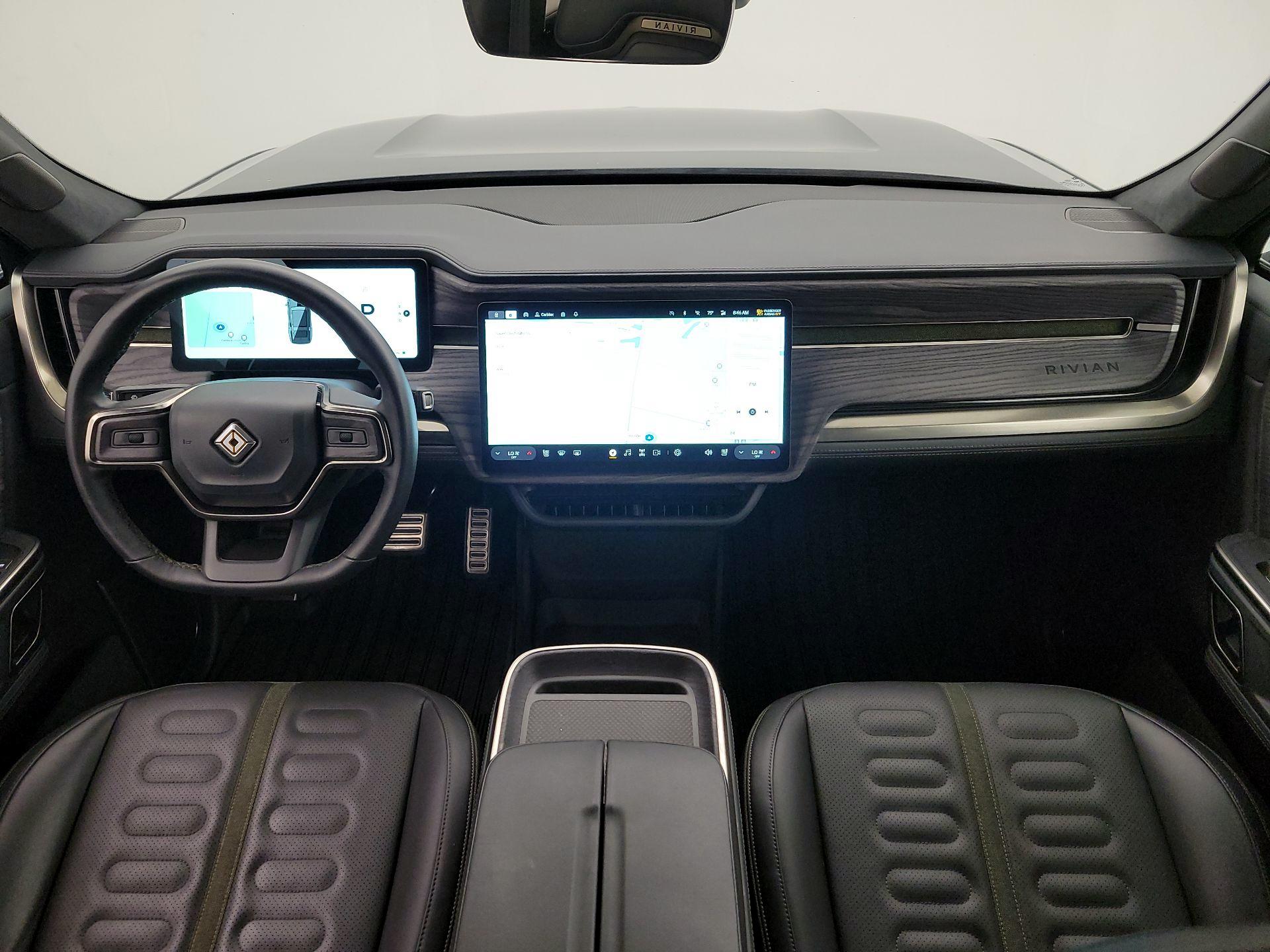 Thumbnail: 2024 Rivian R1S - 9