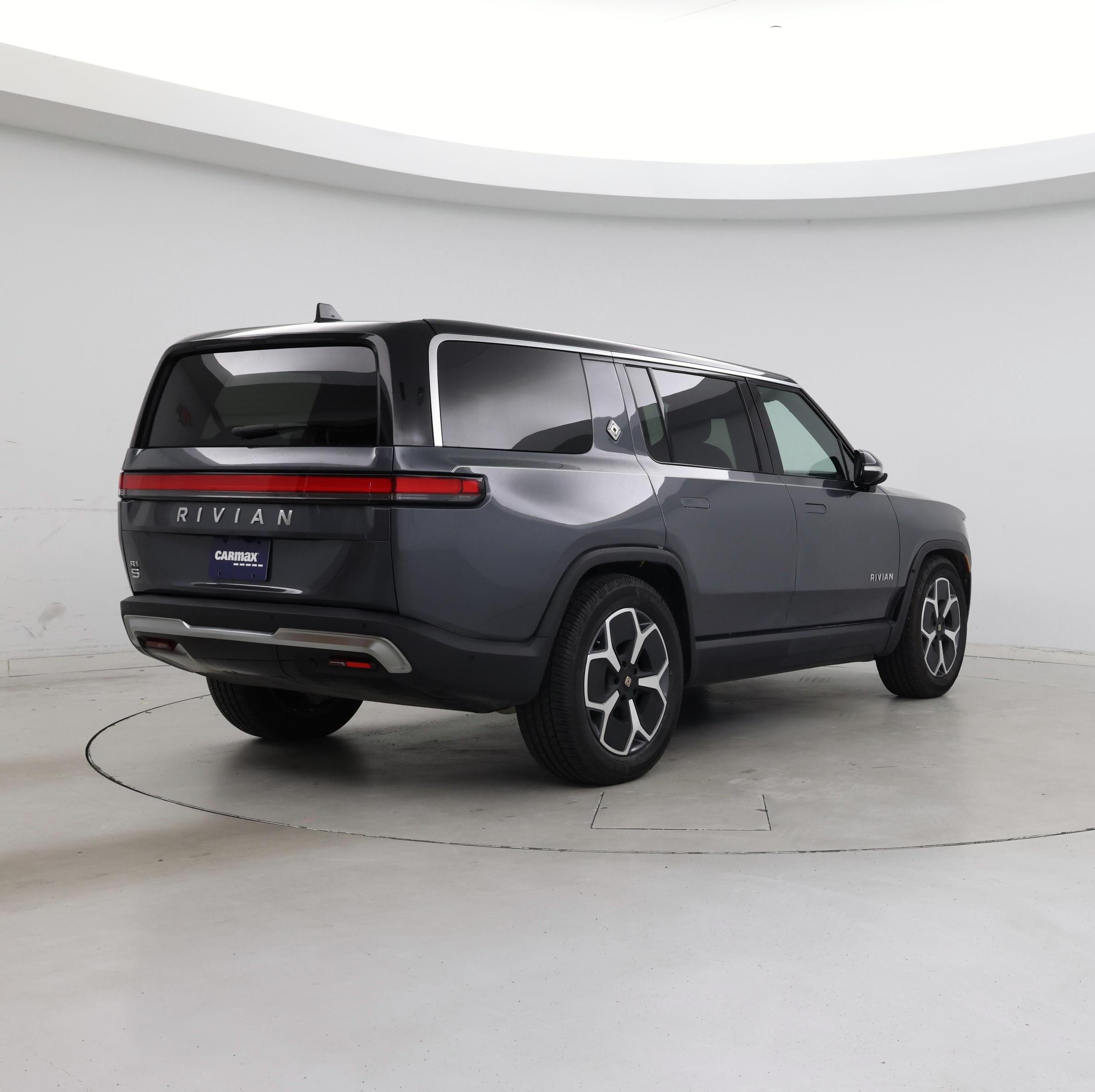 Thumbnail: 2024 Rivian R1S - 8