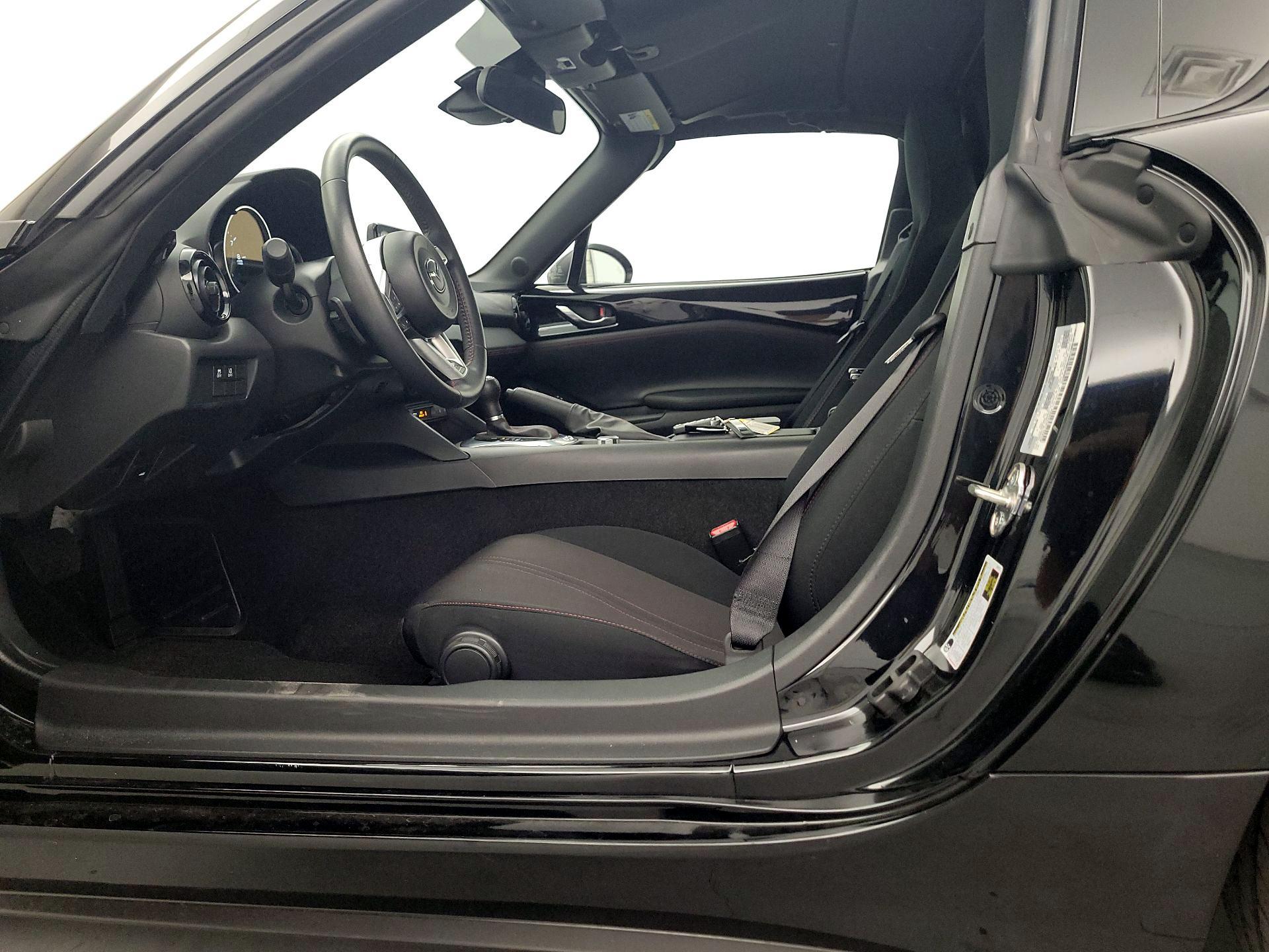 Thumbnail: 2019 Mazda MX-5 Miata - 11