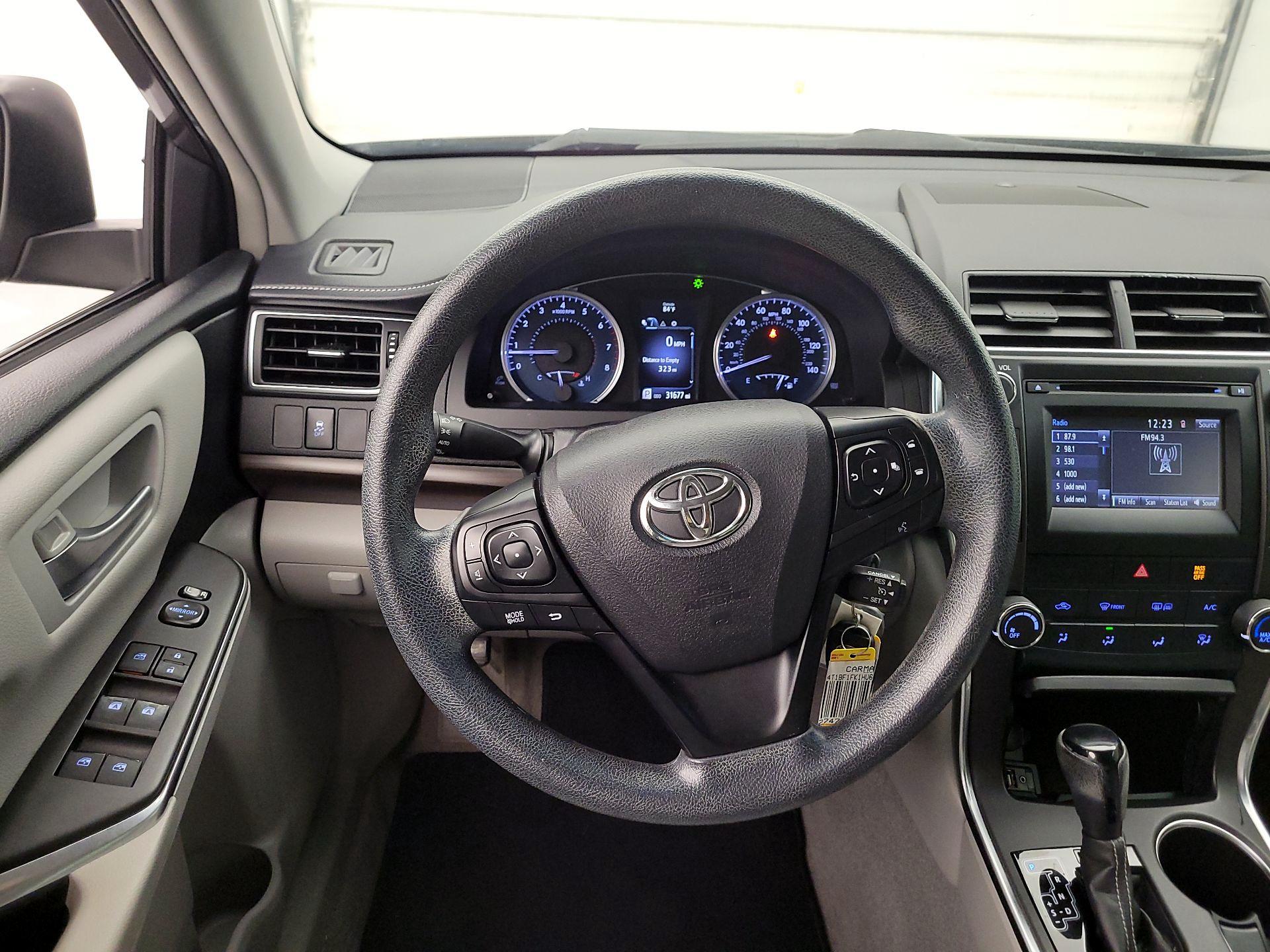 Thumbnail: 2017 Toyota Camry - 10