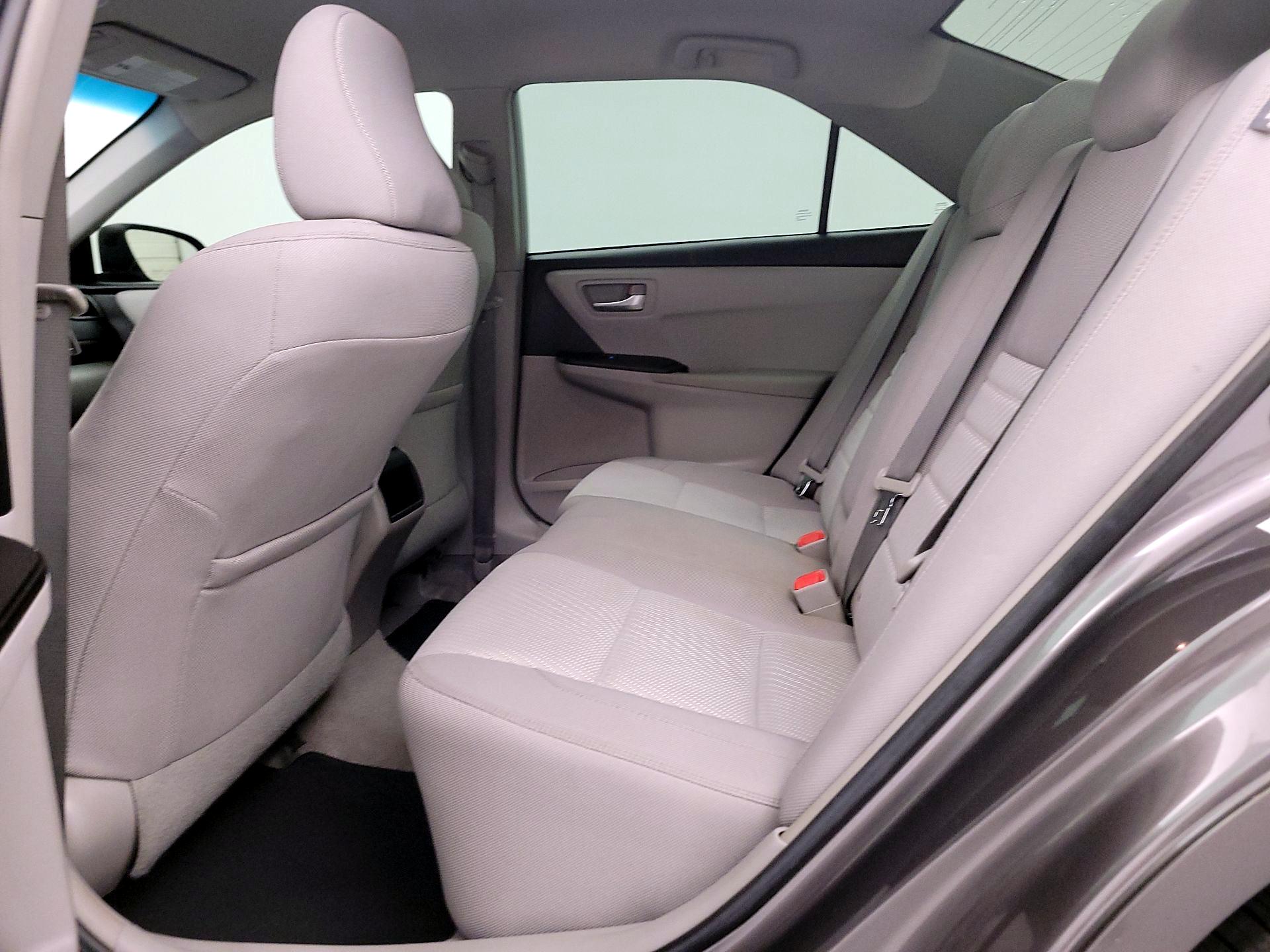 Thumbnail: 2017 Toyota Camry - 18