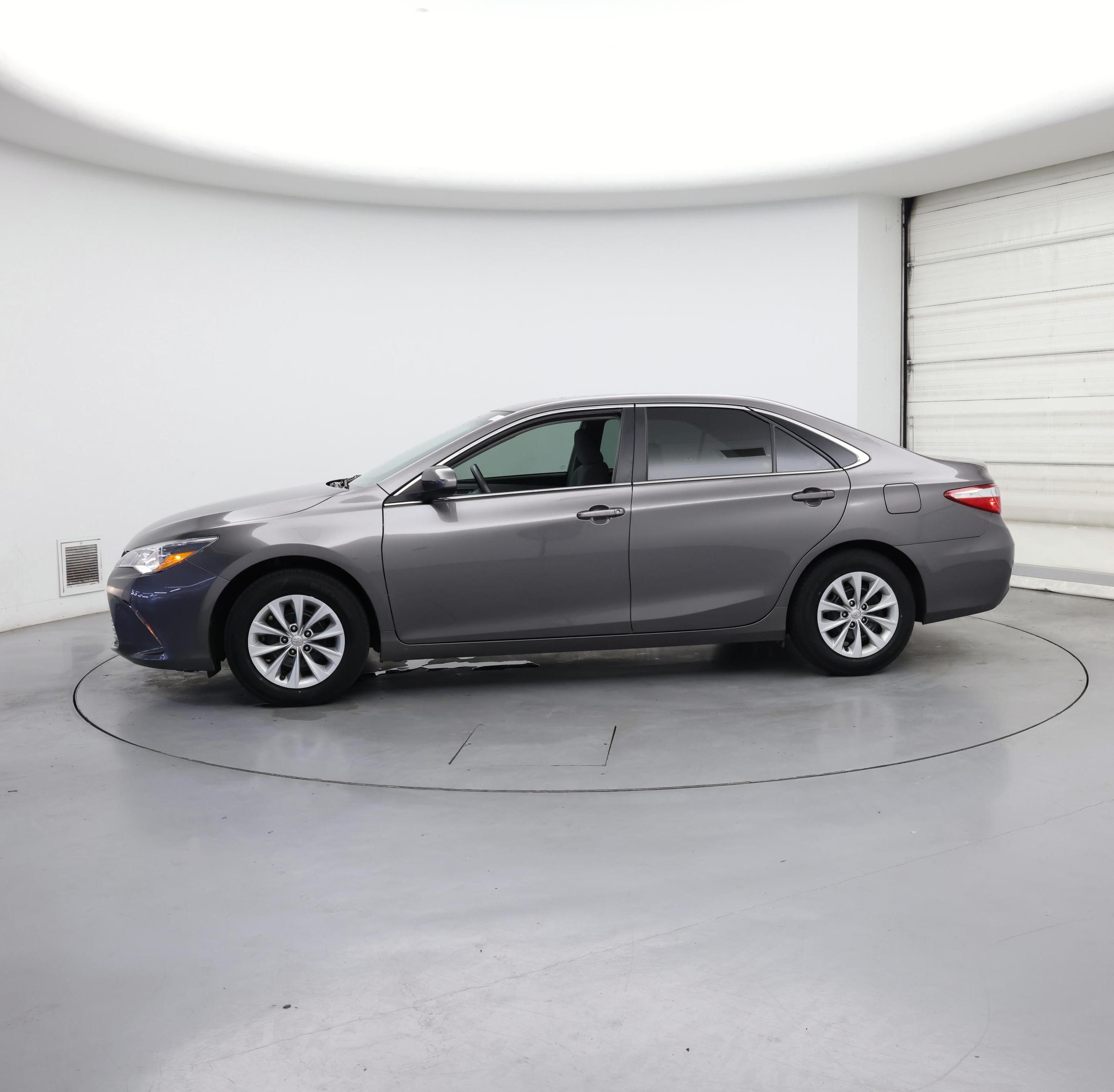 Thumbnail: 2017 Toyota Camry - 3