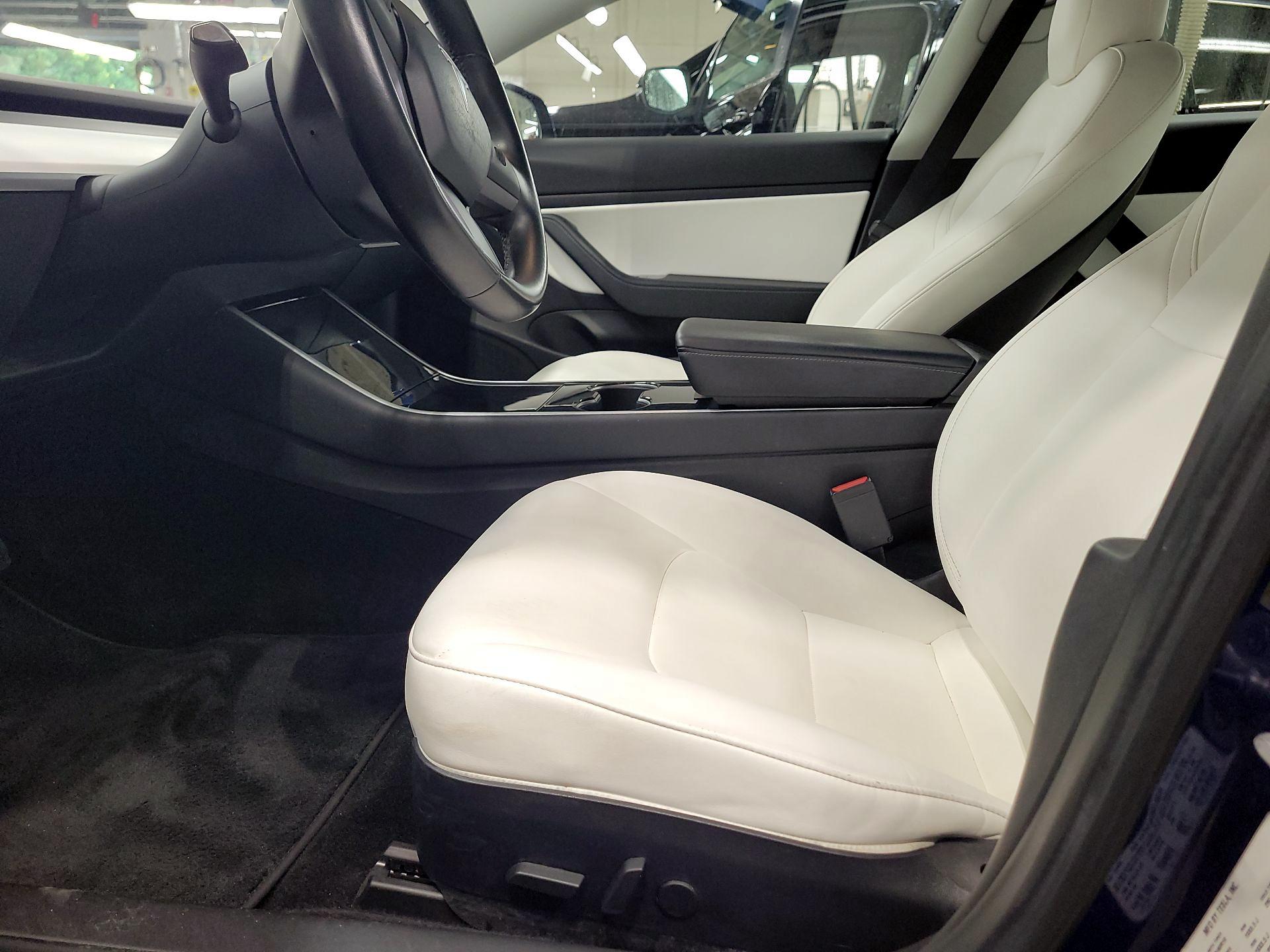 Thumbnail: 2019 Tesla Model 3 - 11