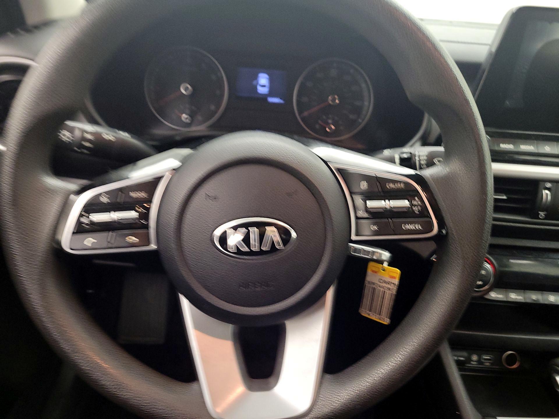 Thumbnail: 2019 Kia Forte - 10