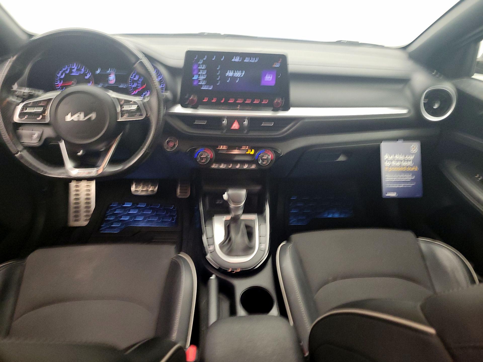 Thumbnail: 2023 Kia Forte - 9