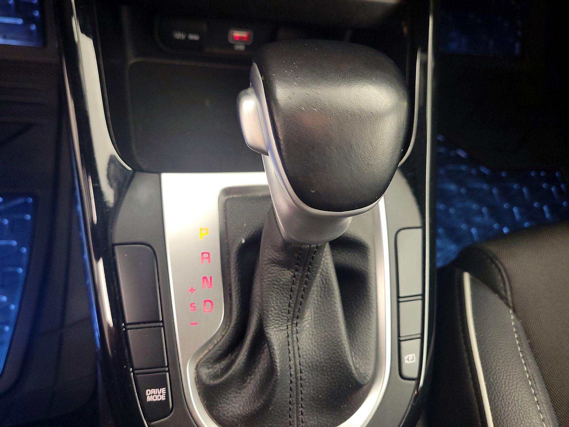 Thumbnail: 2023 Kia Forte - 16