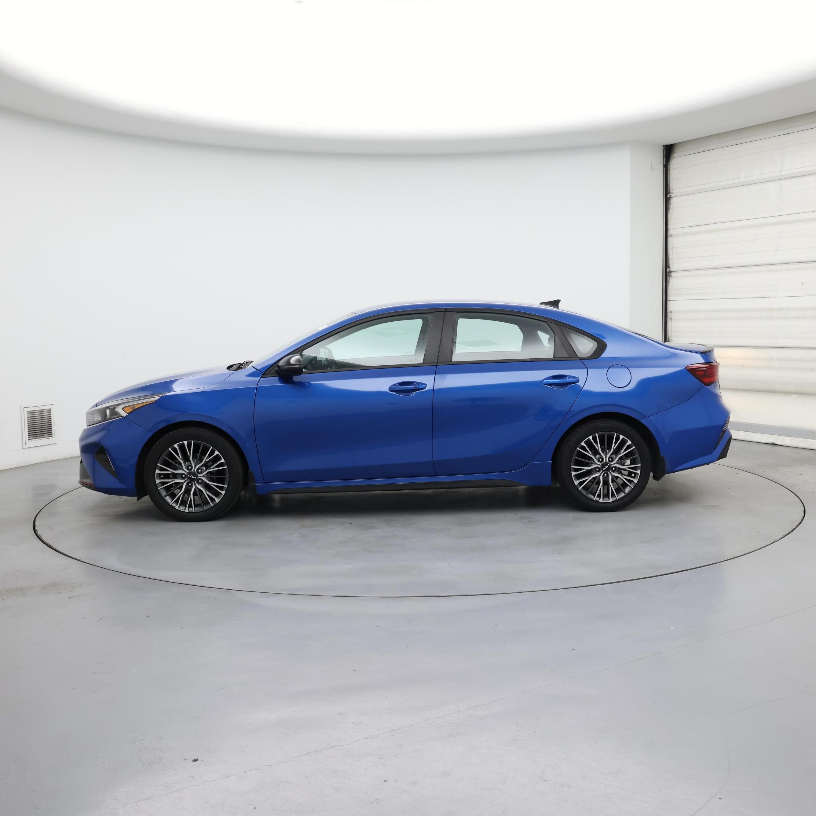 Thumbnail: 2023 Kia Forte - 3