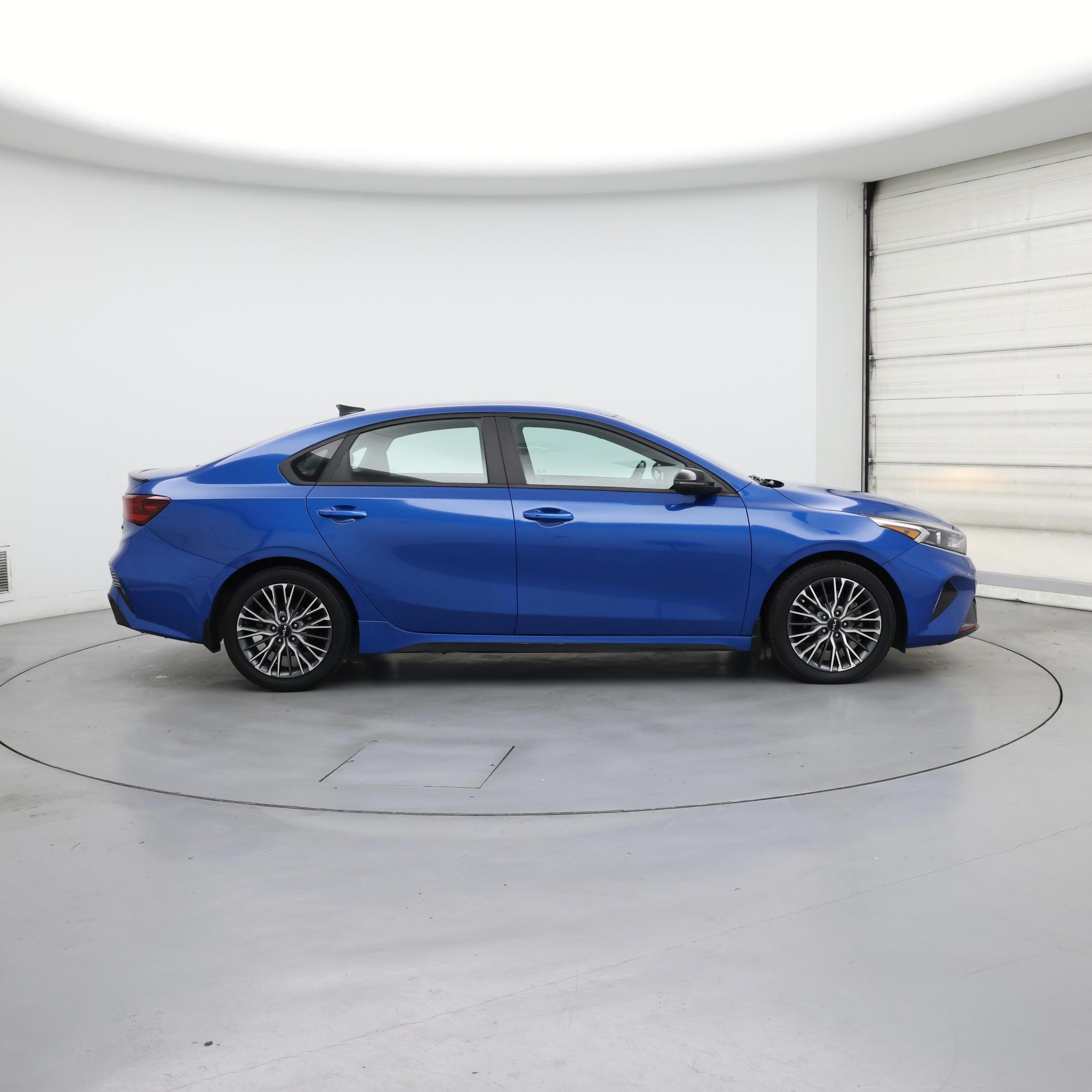 Thumbnail: 2023 Kia Forte - 7