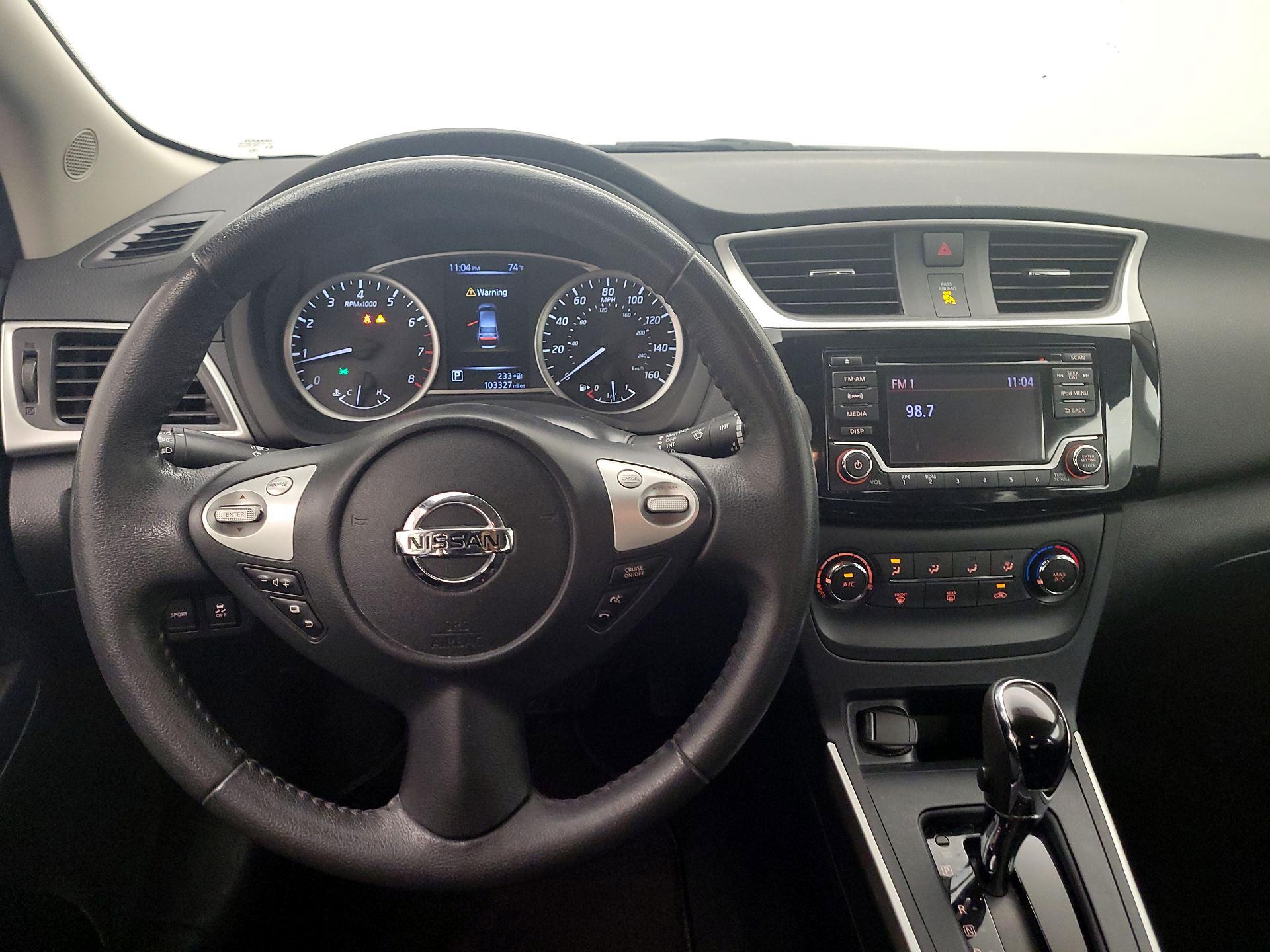 Thumbnail: 2017 Nissan Sentra - 10
