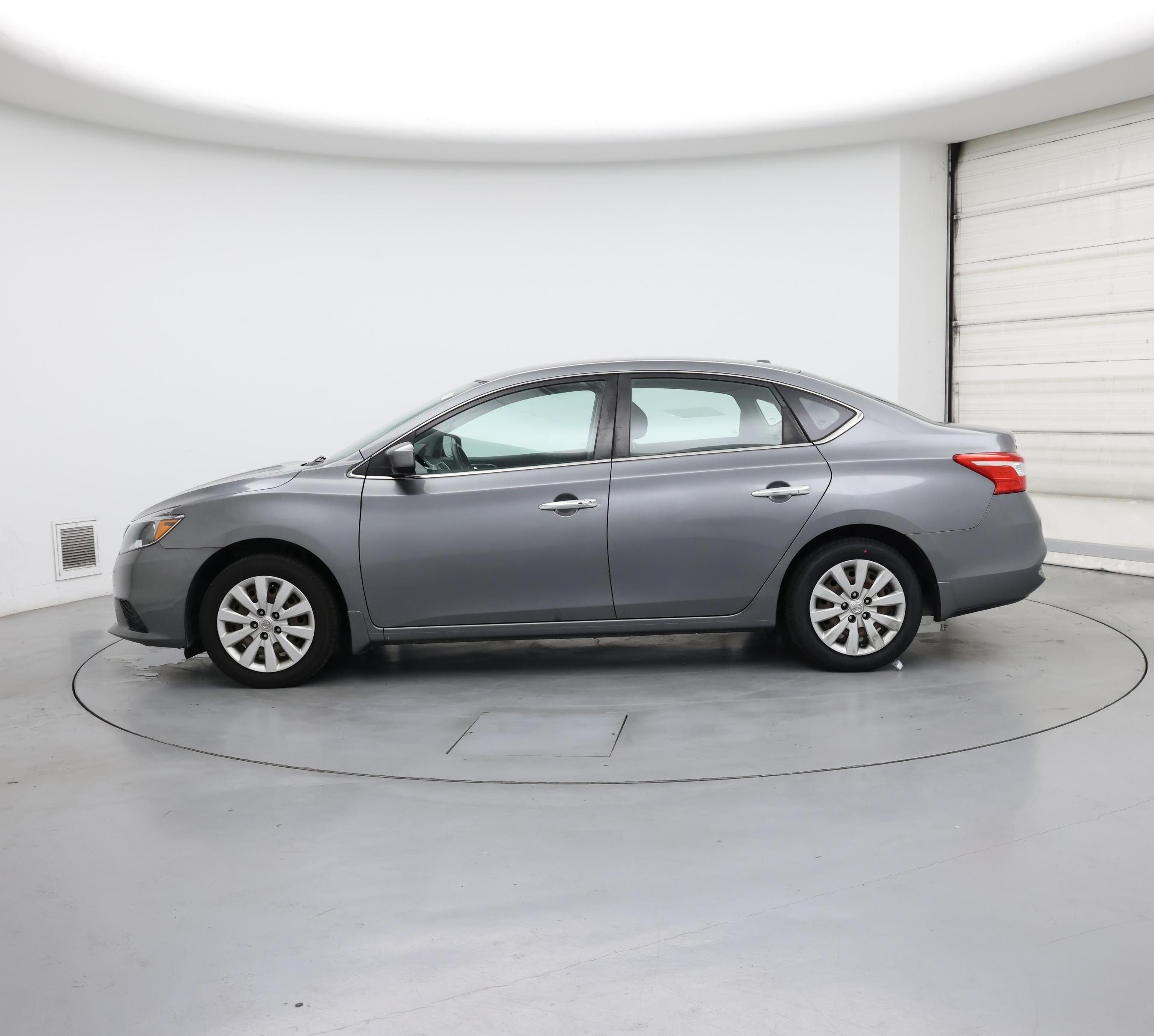 Thumbnail: 2017 Nissan Sentra - 3