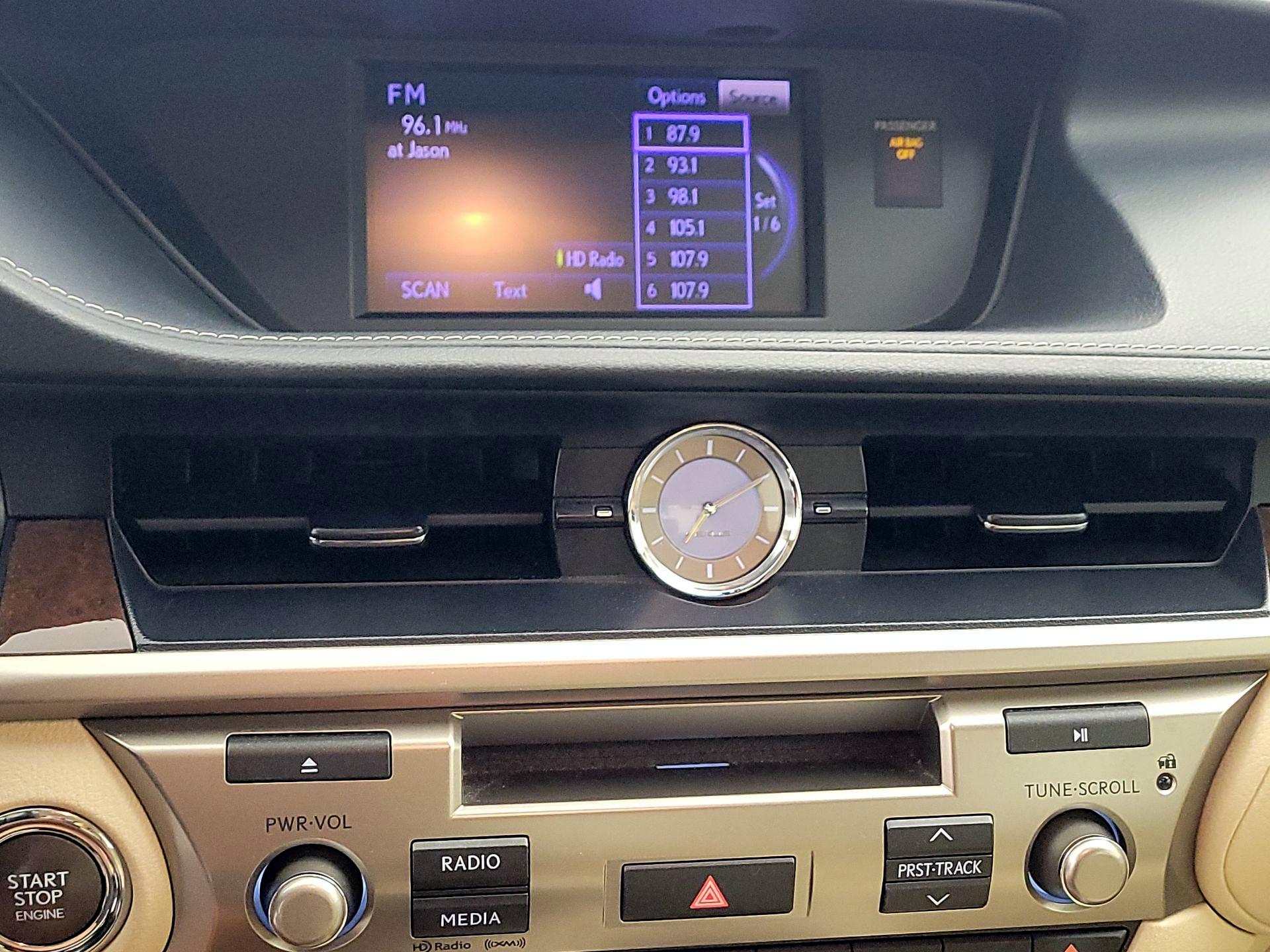 Thumbnail: 2014 Lexus ES - 15