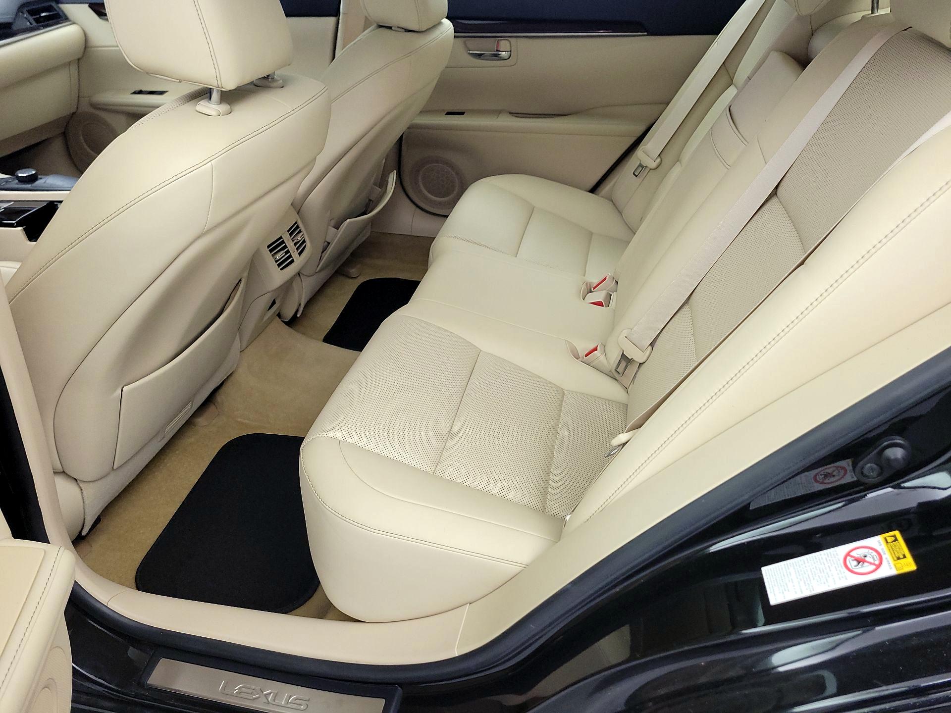 Thumbnail: 2014 Lexus ES - 20