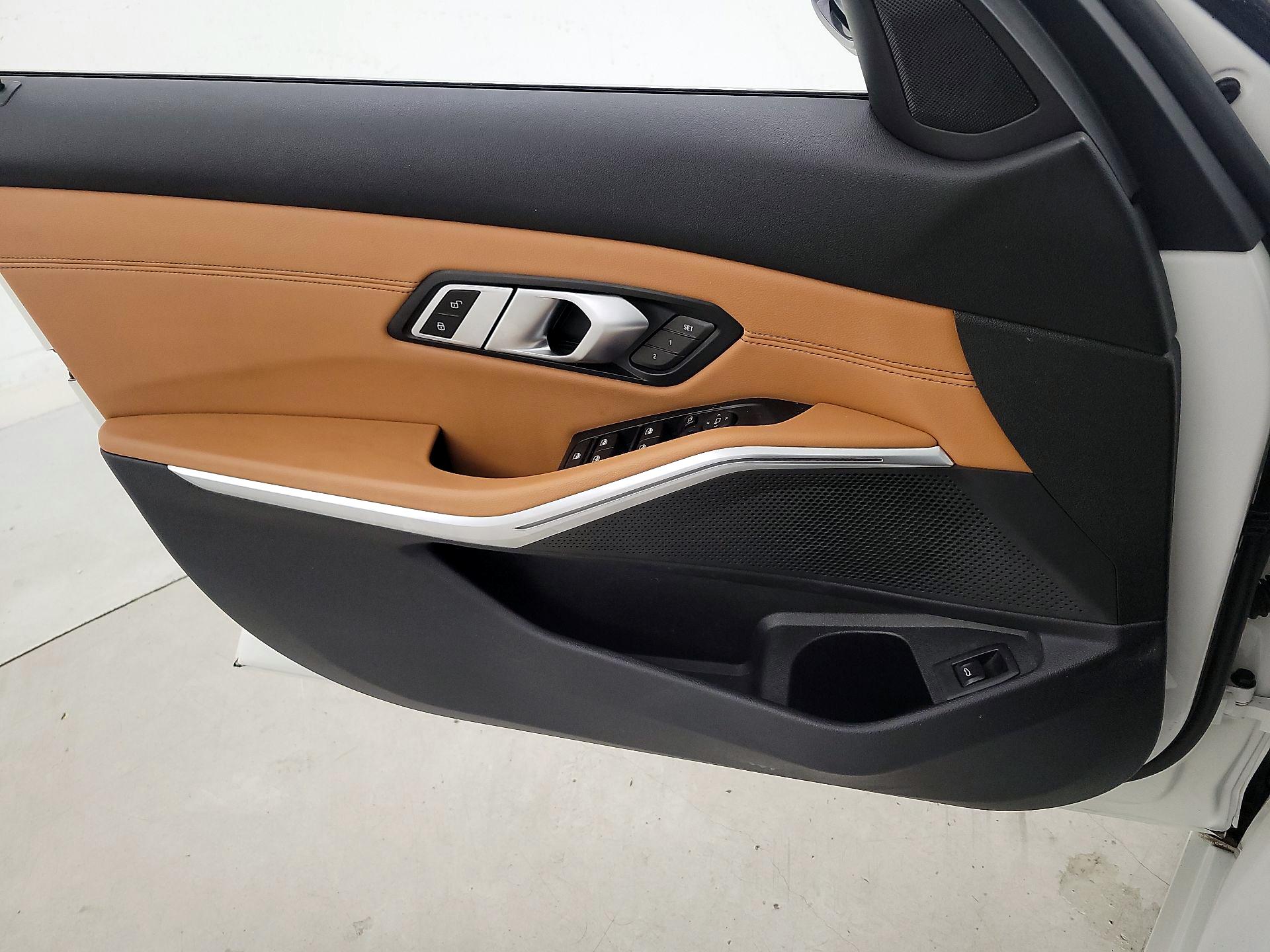 Thumbnail: 2020 BMW 3 Series - 12