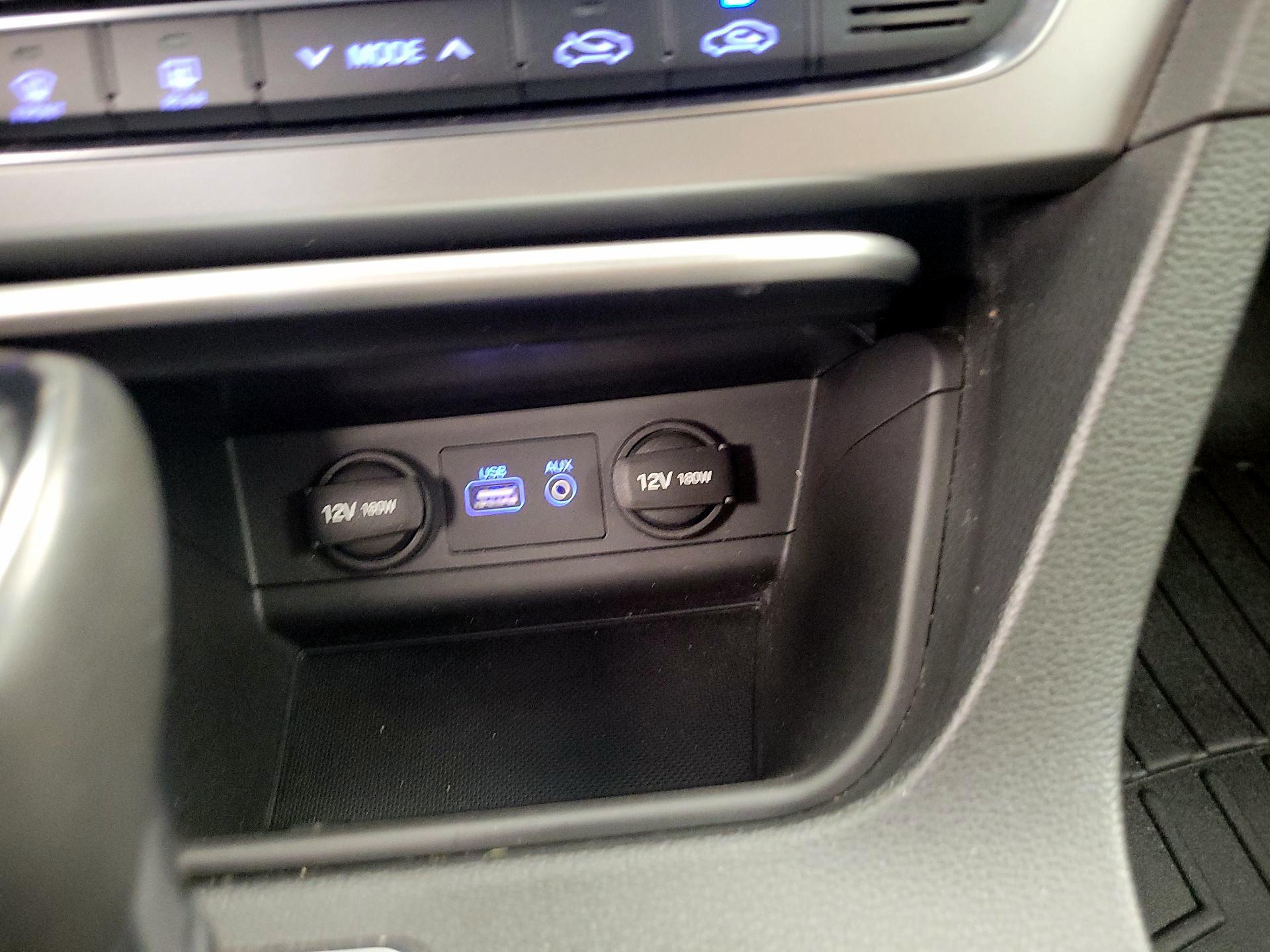 Thumbnail: 2016 Hyundai Sonata - 18