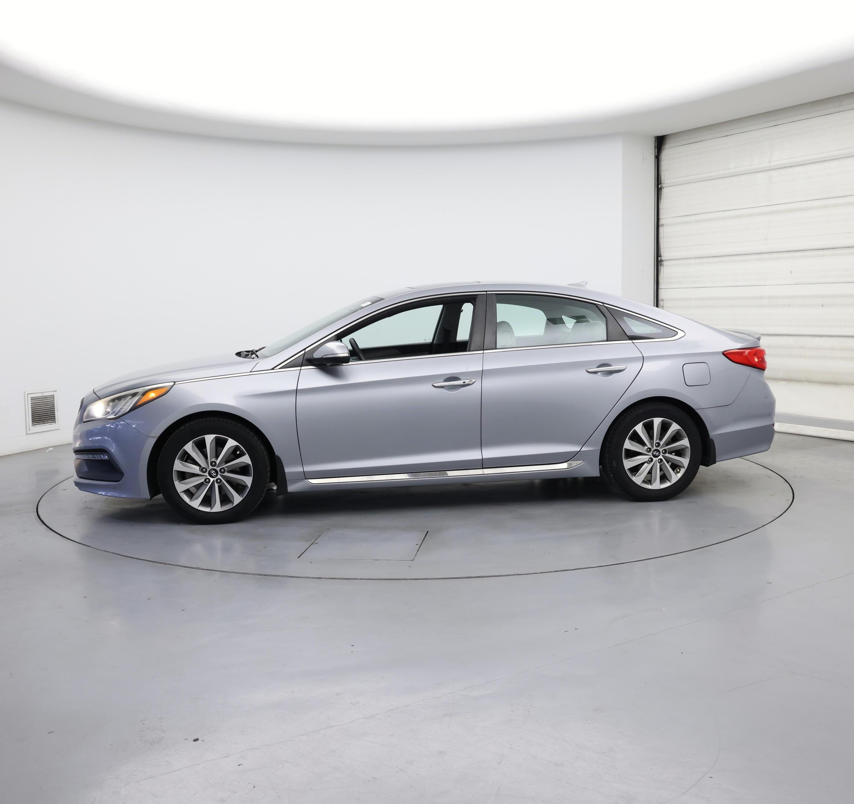 Thumbnail: 2016 Hyundai Sonata - 3