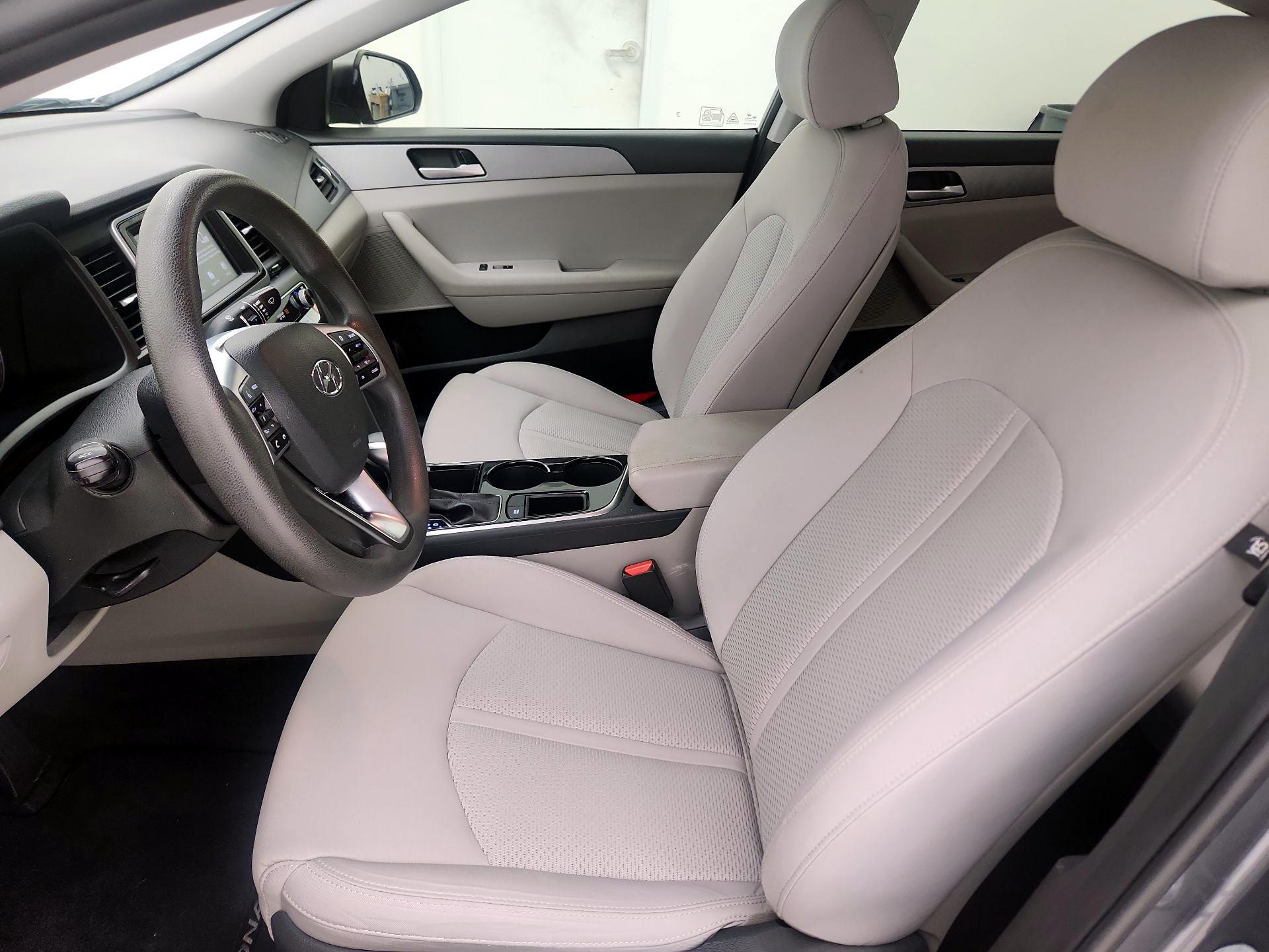 Thumbnail: 2019 Hyundai Sonata - 11