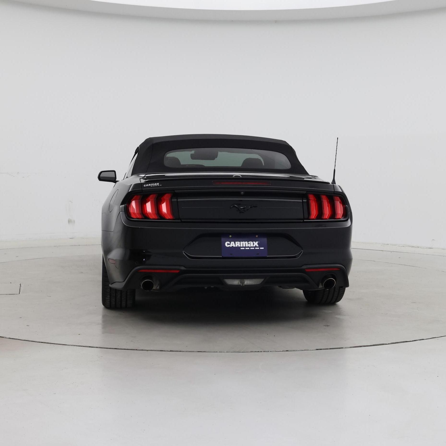 Thumbnail: 2022 Ford Mustang - 6