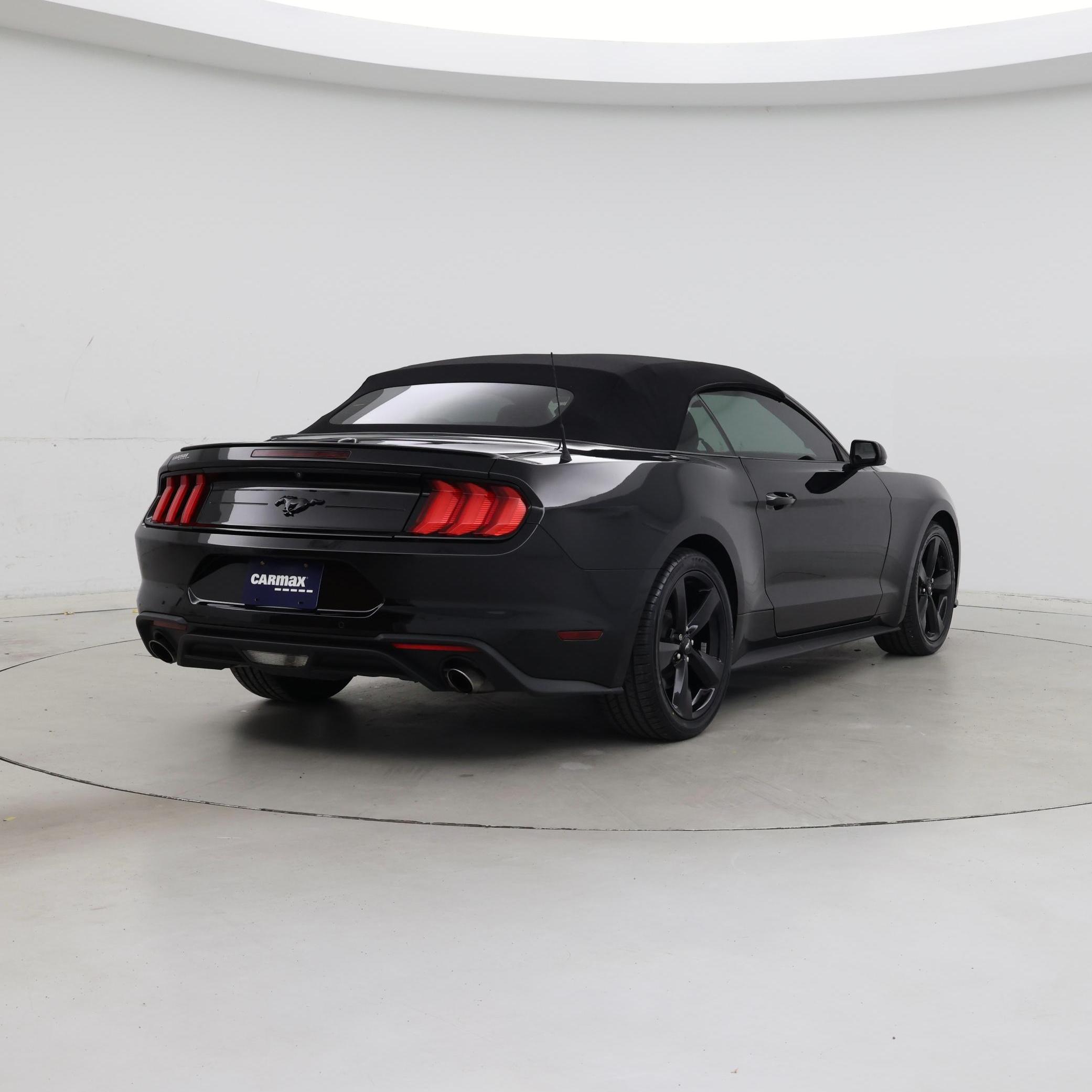Thumbnail: 2022 Ford Mustang - 8