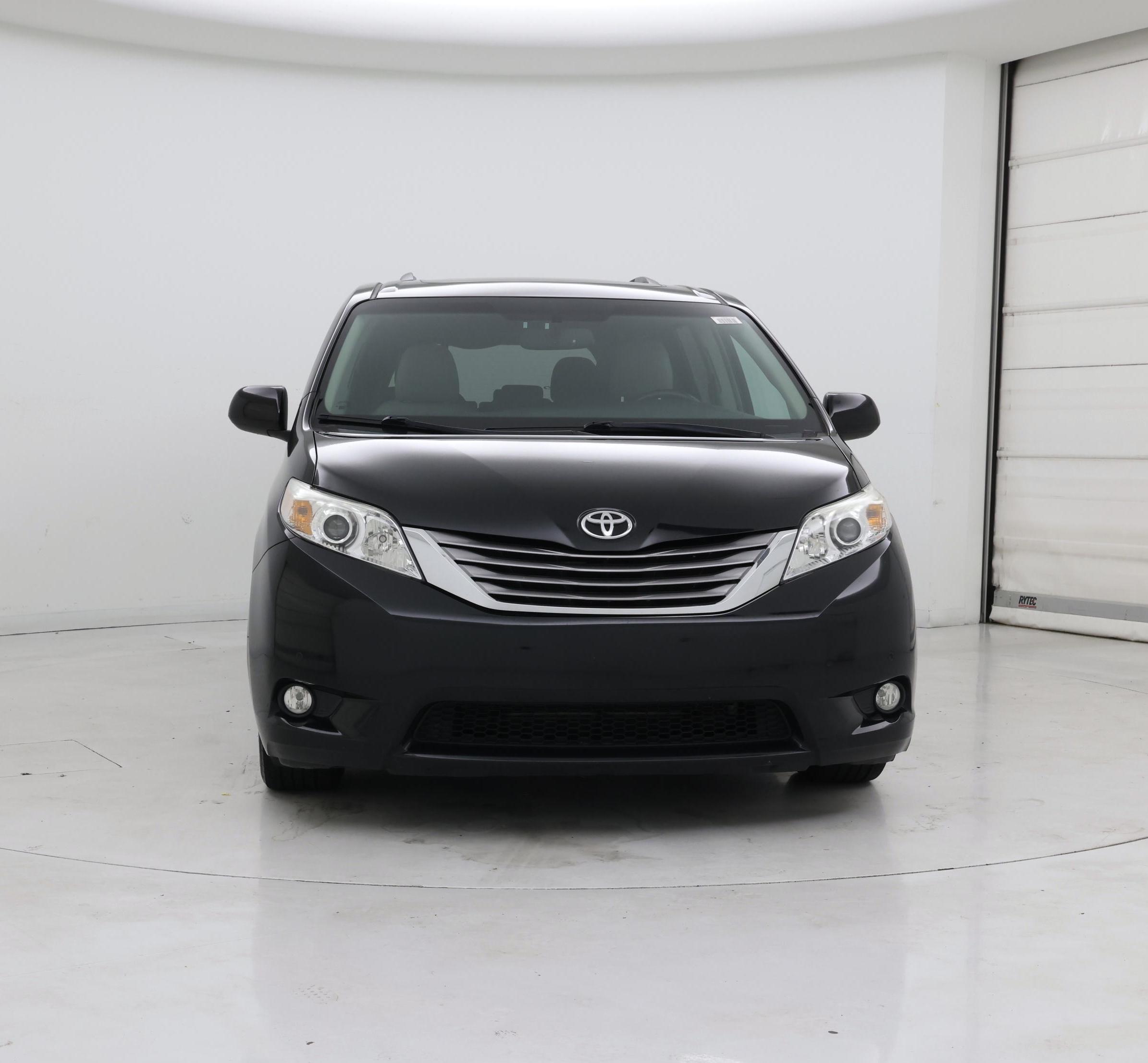 Thumbnail: 2015 Toyota Sienna - 5