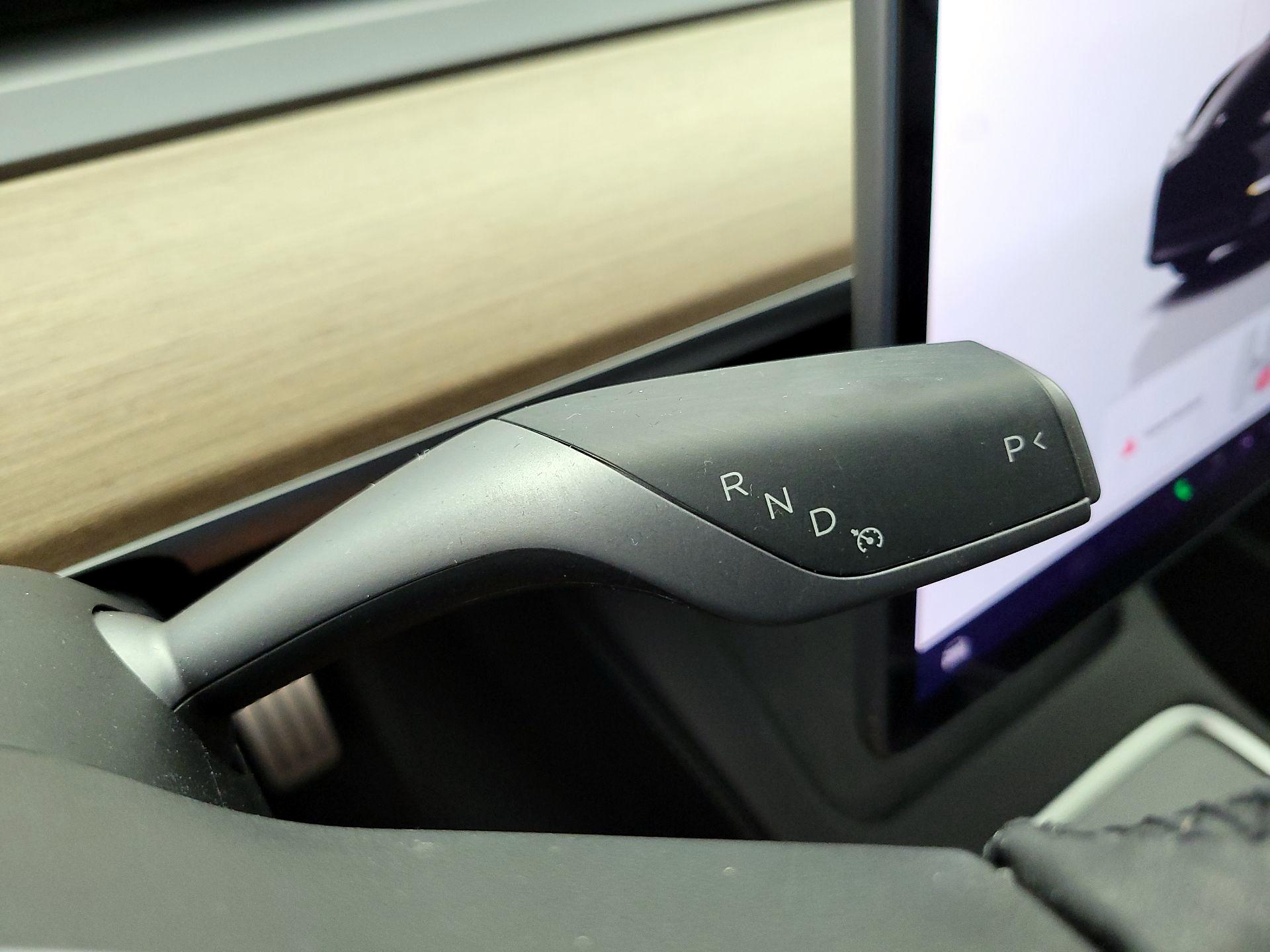 Thumbnail: 2022 Tesla Model Y - 17