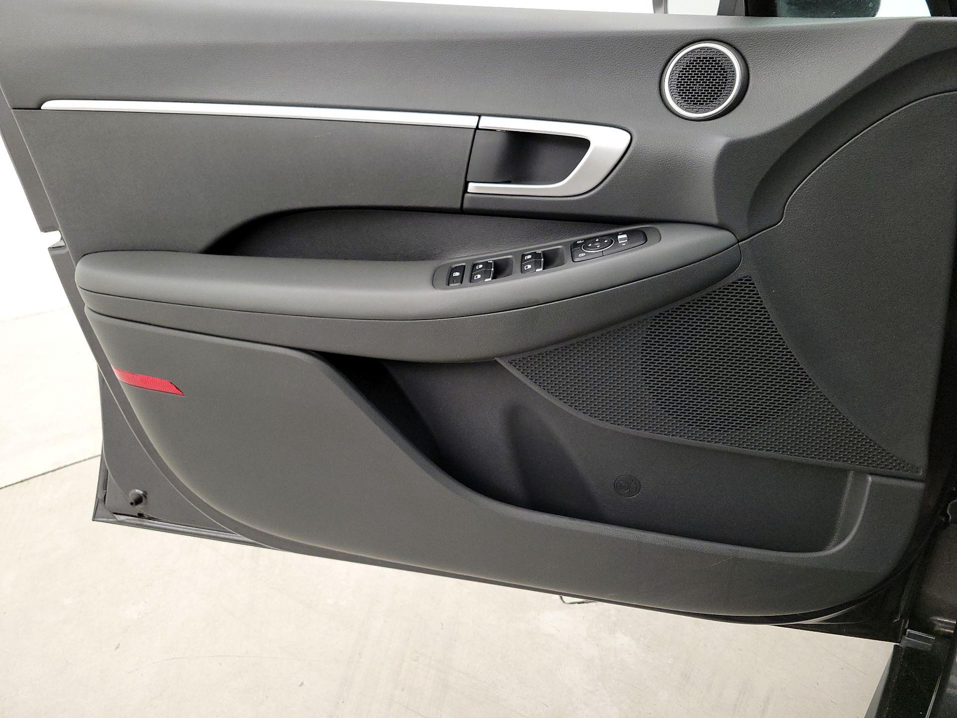 Thumbnail: 2021 Hyundai Sonata - 12
