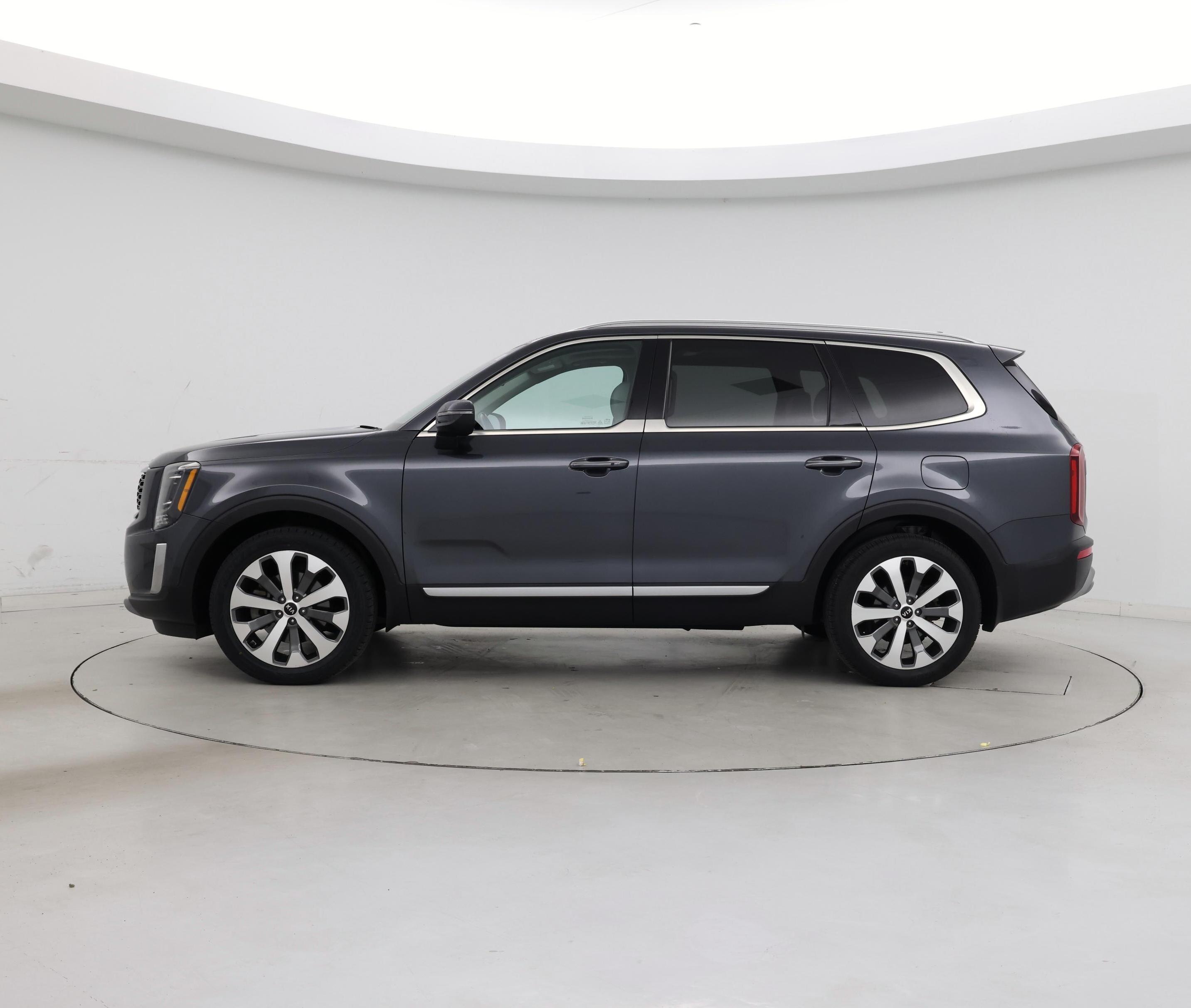 Thumbnail: 2021 Kia Telluride - 3