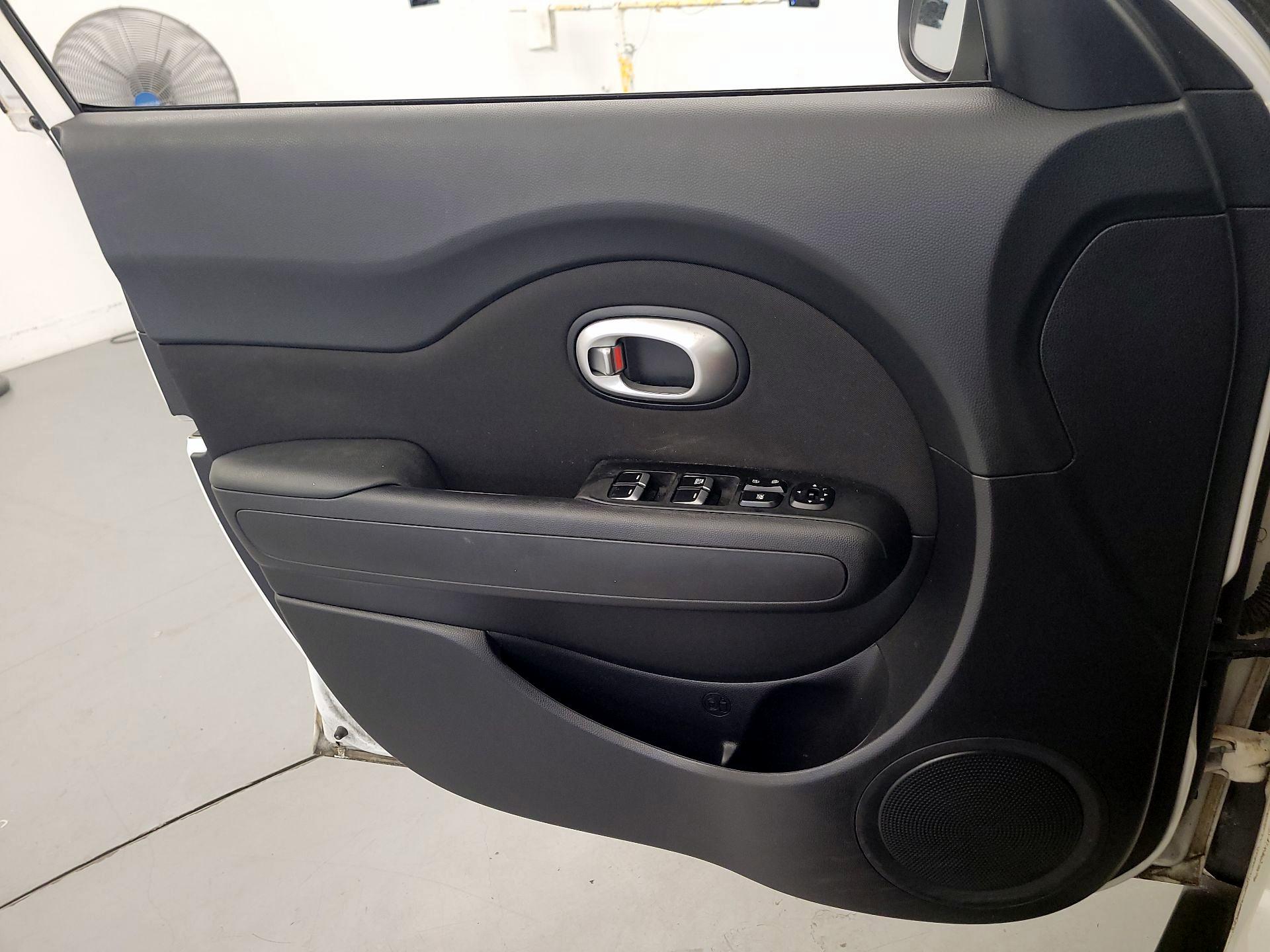 Thumbnail: 2019 Kia Soul - 12