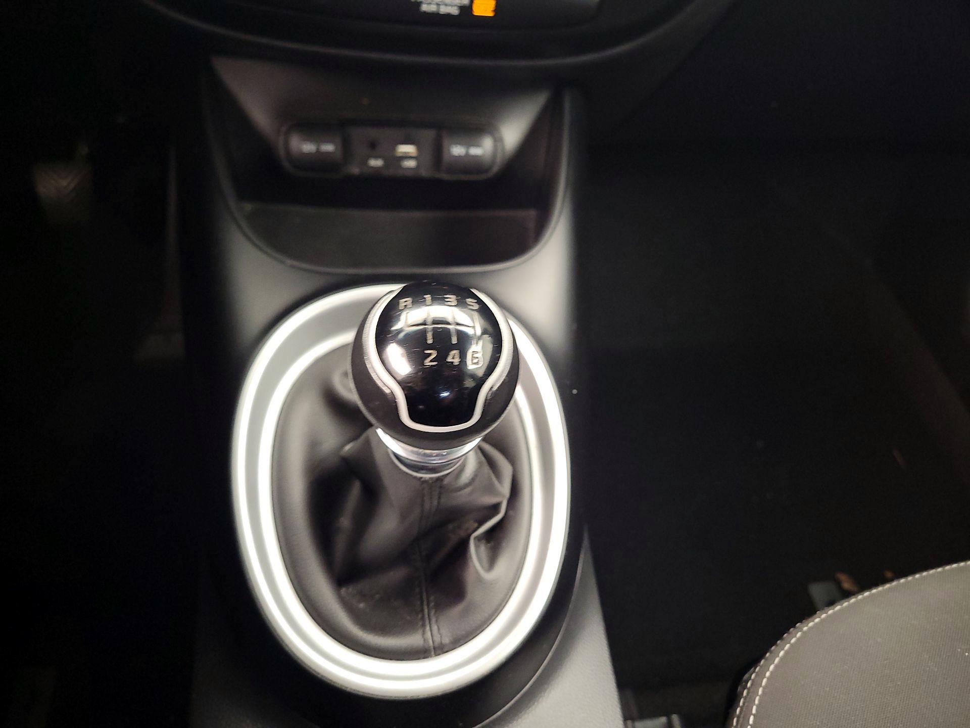 Thumbnail: 2019 Kia Soul - 16