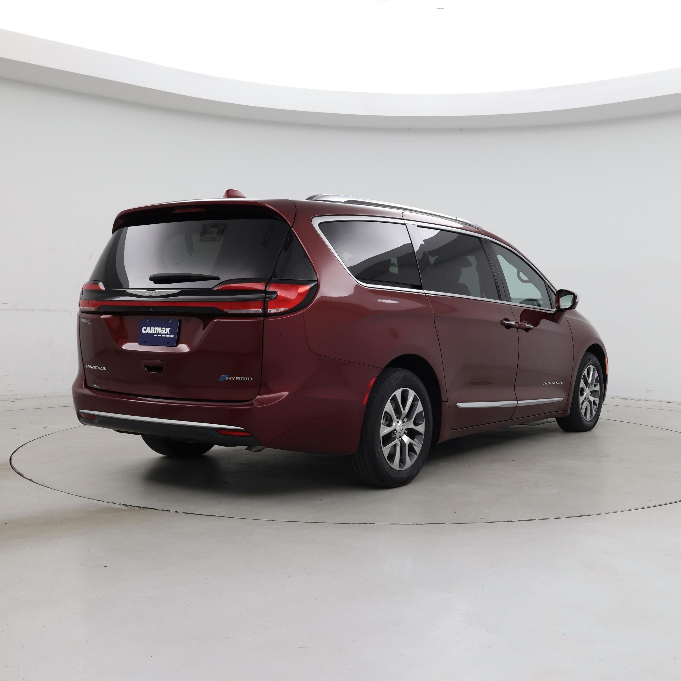 Thumbnail: 2022 Chrysler Pacifica - 8