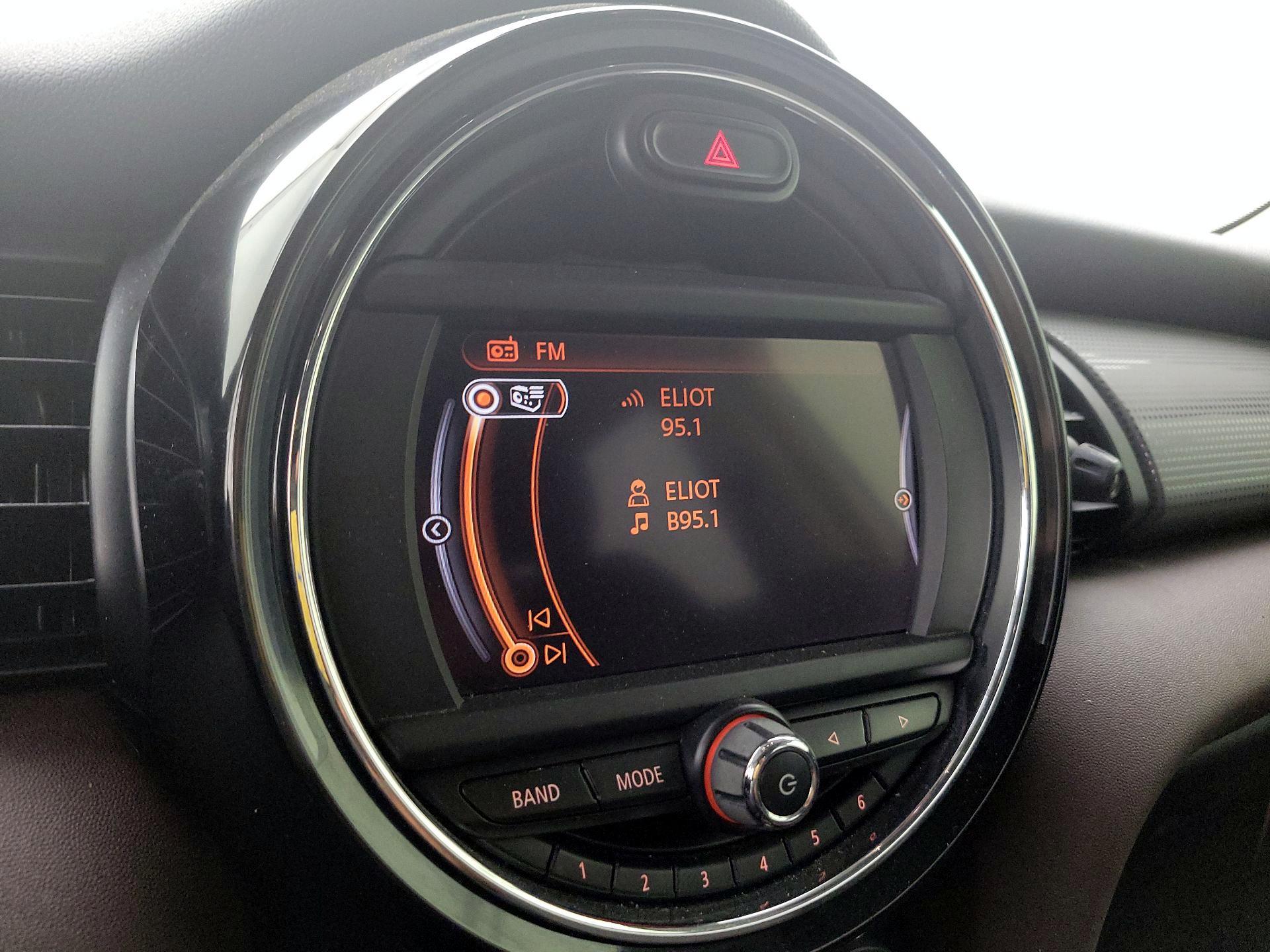 Thumbnail: 2015 MINI Cooper Hardtop - 15