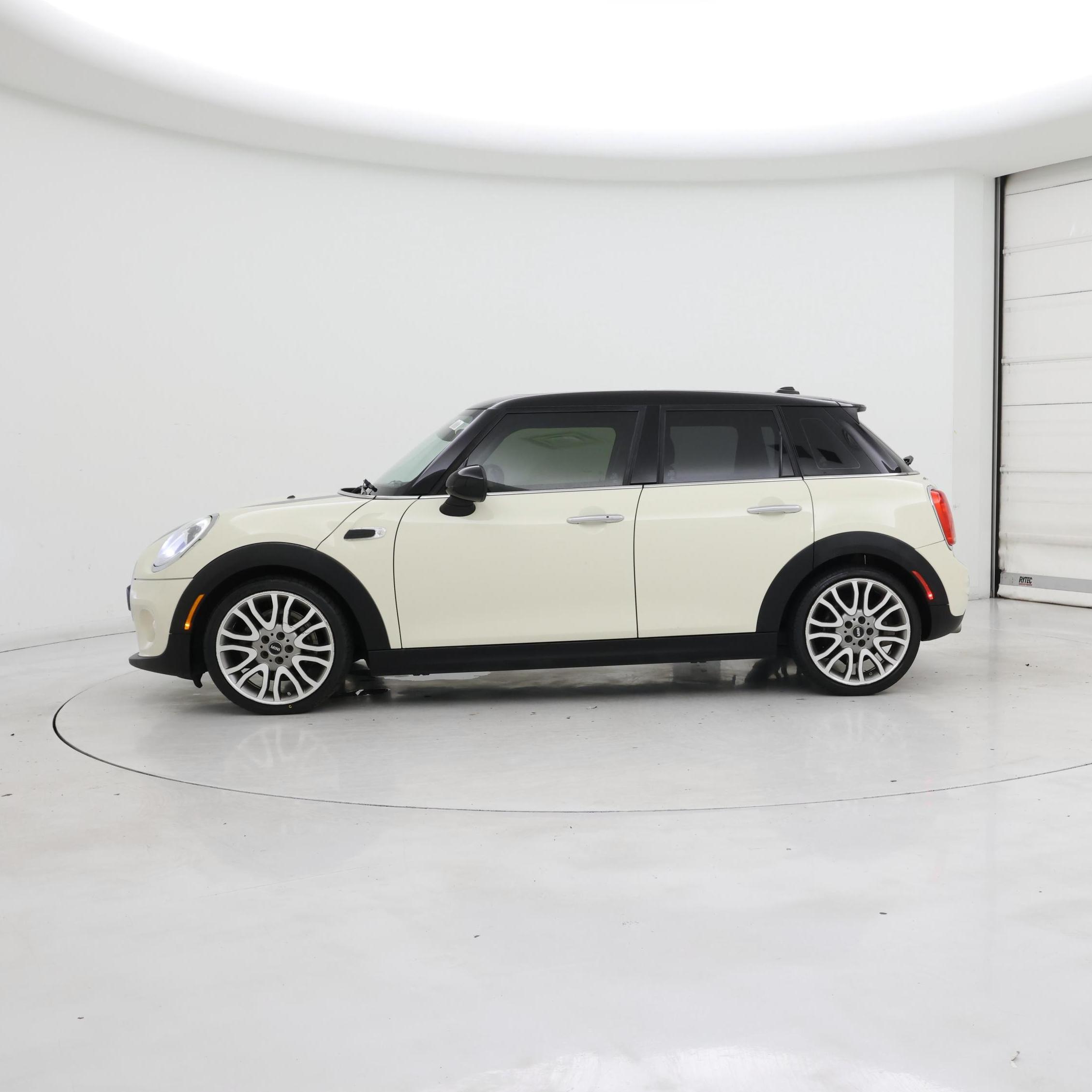 Thumbnail: 2015 MINI Cooper Hardtop - 3
