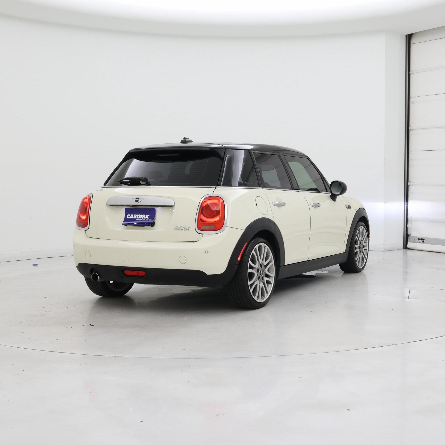 Thumbnail: 2015 MINI Cooper Hardtop - 8